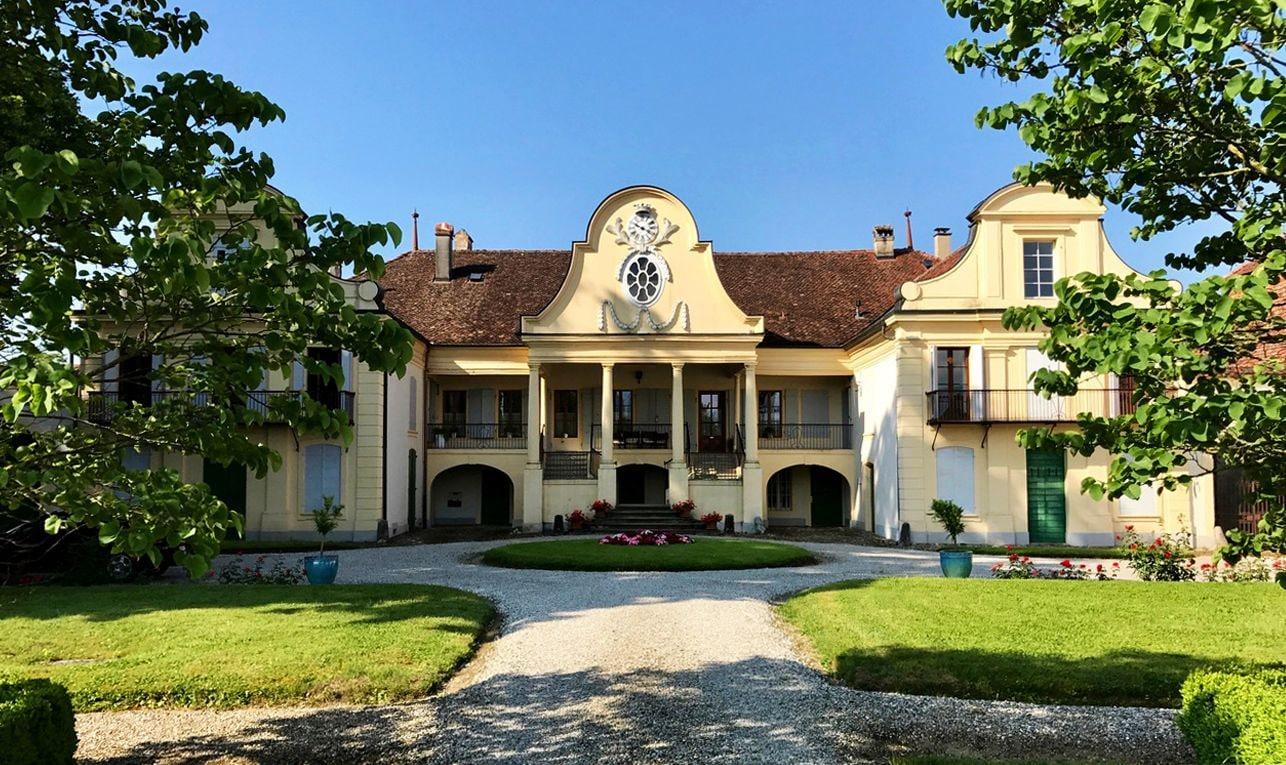 Varios Château de Mathod