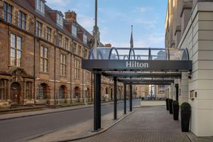 Alojamiento - Hilton Cambridge City Centre