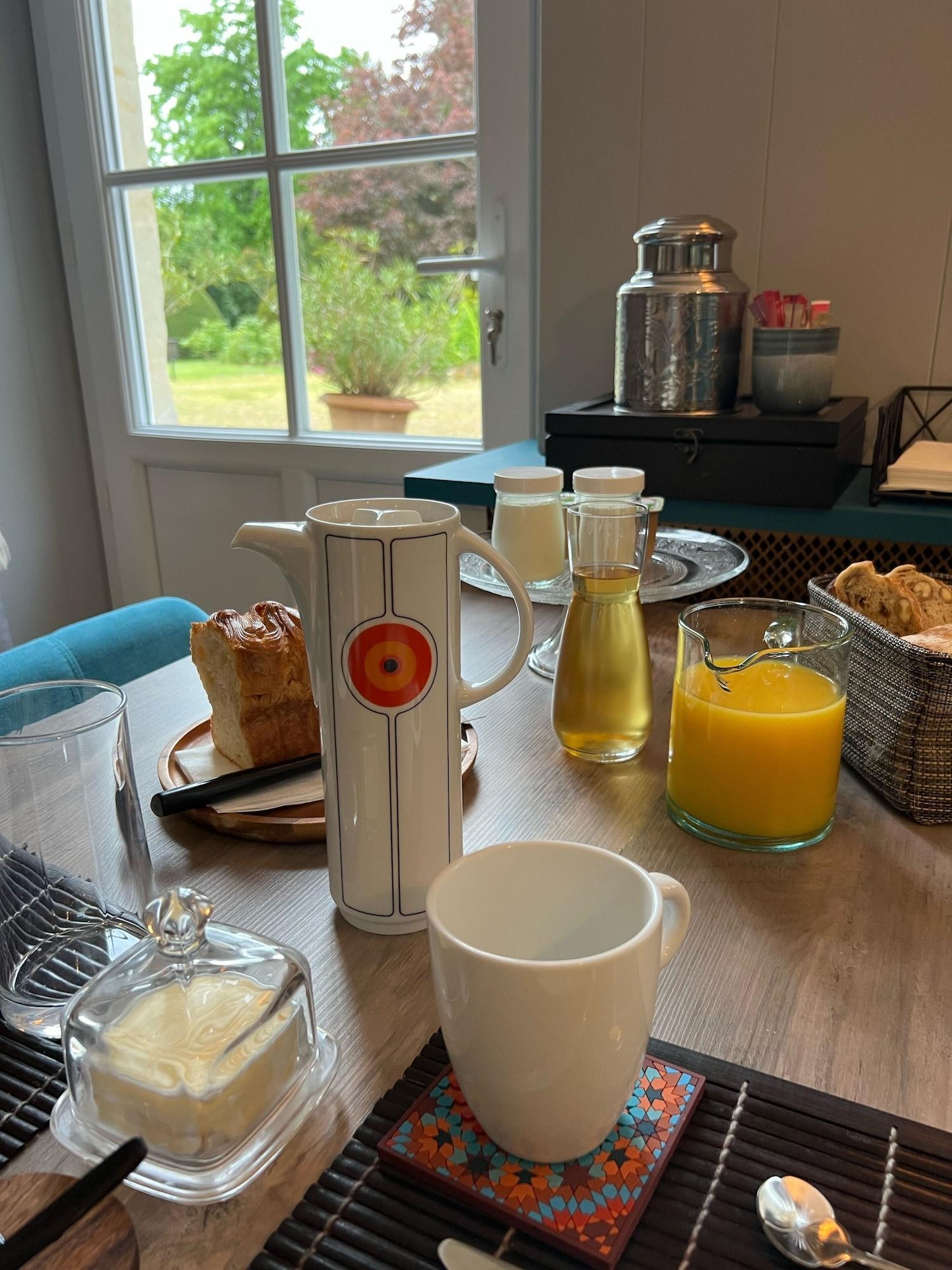 Bar/Salón Chambres d'hôtes & SPA Les Perce Neige