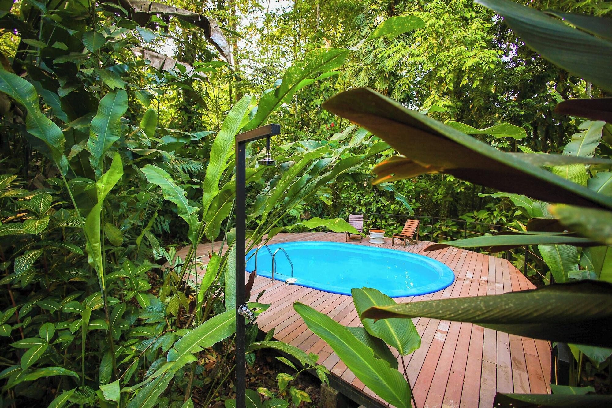 Vista Piscina La Kukula Lodge