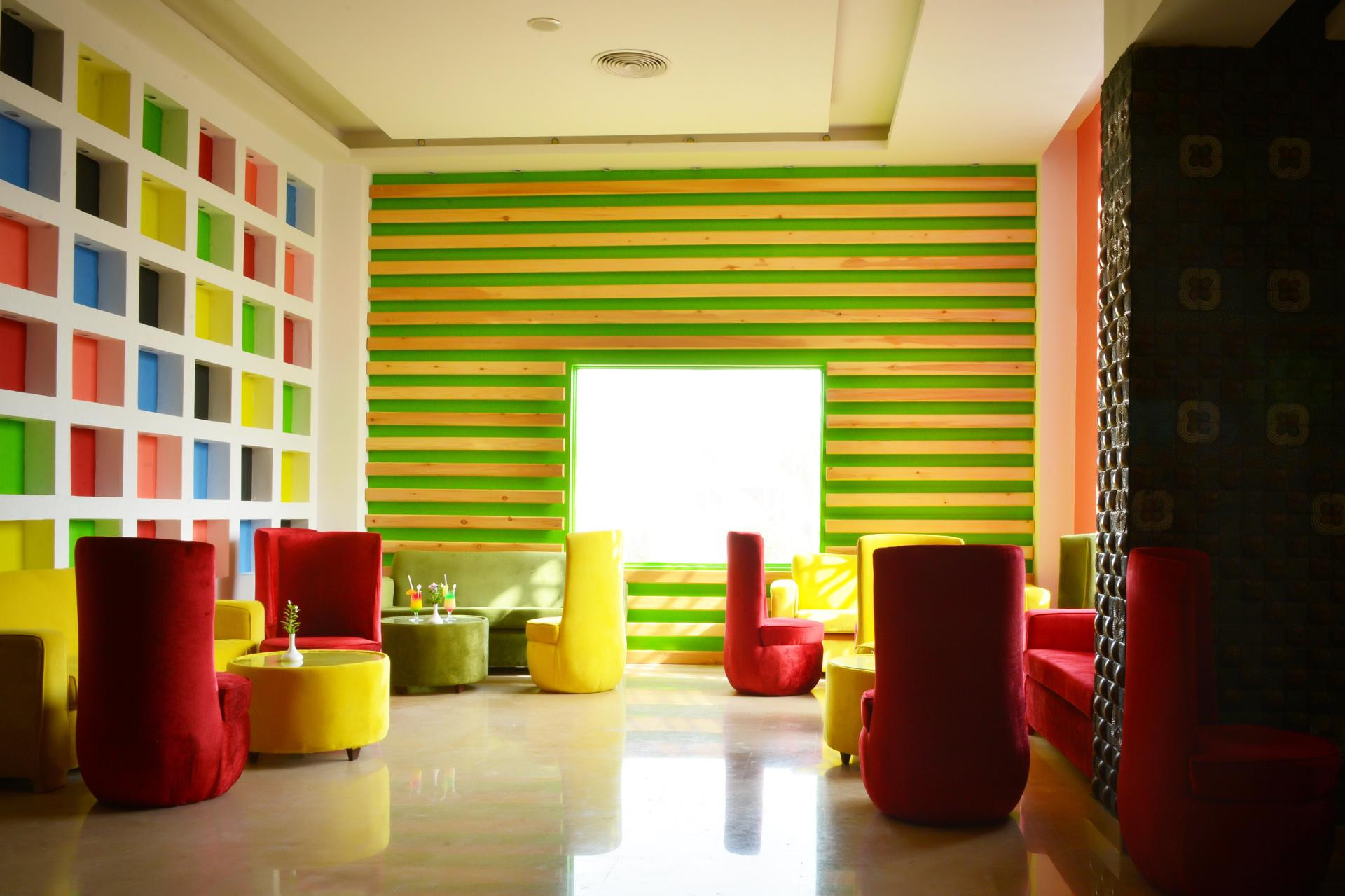 Vista Lobby Parrotel Beach Resort