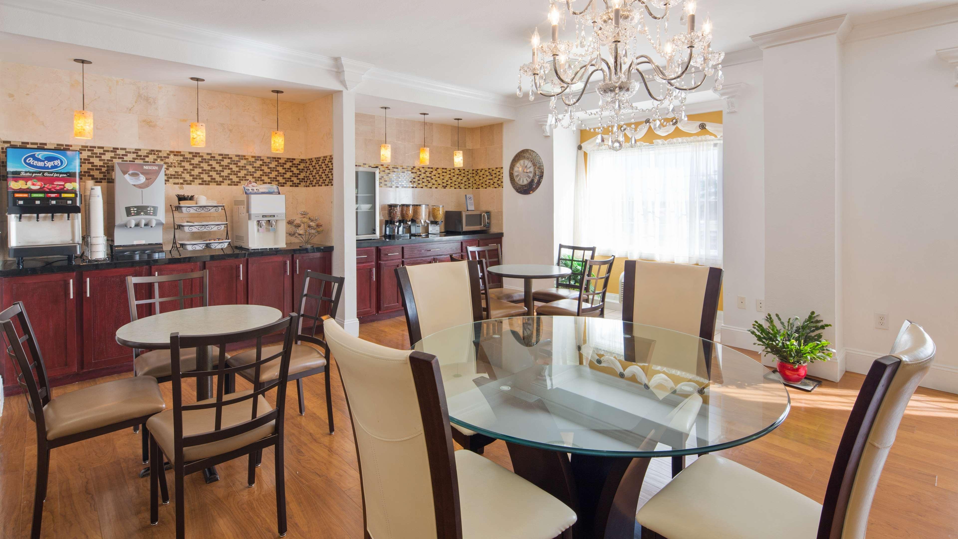 Restaurant Best Western Roanoke Inn & Suites