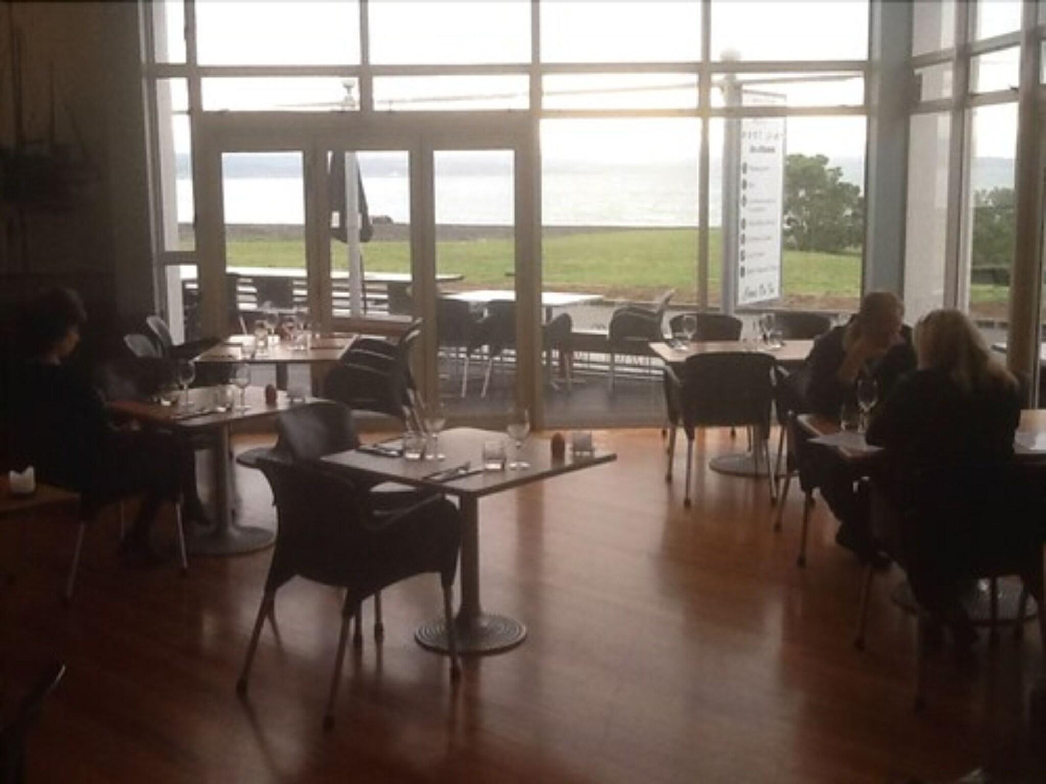 Restaurant East Pier Hotel