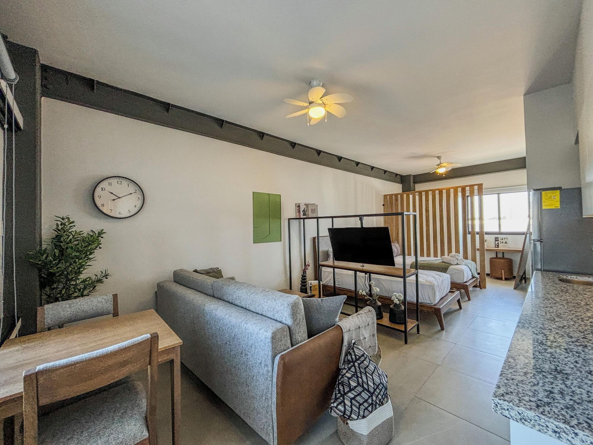 Equipamiento de Habitación Morada Living