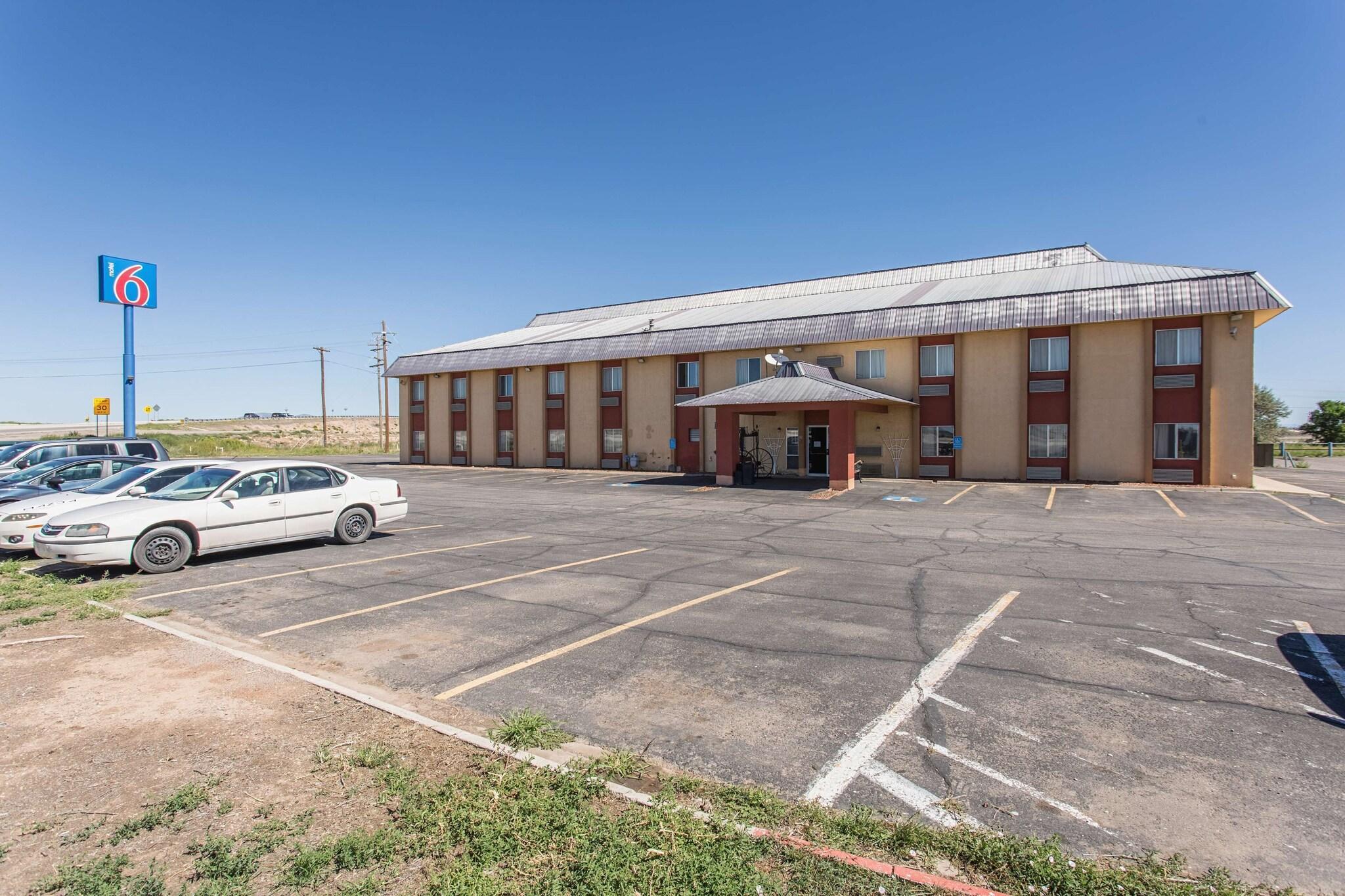 Vista Exterior Motel 6 Moriarty, NM