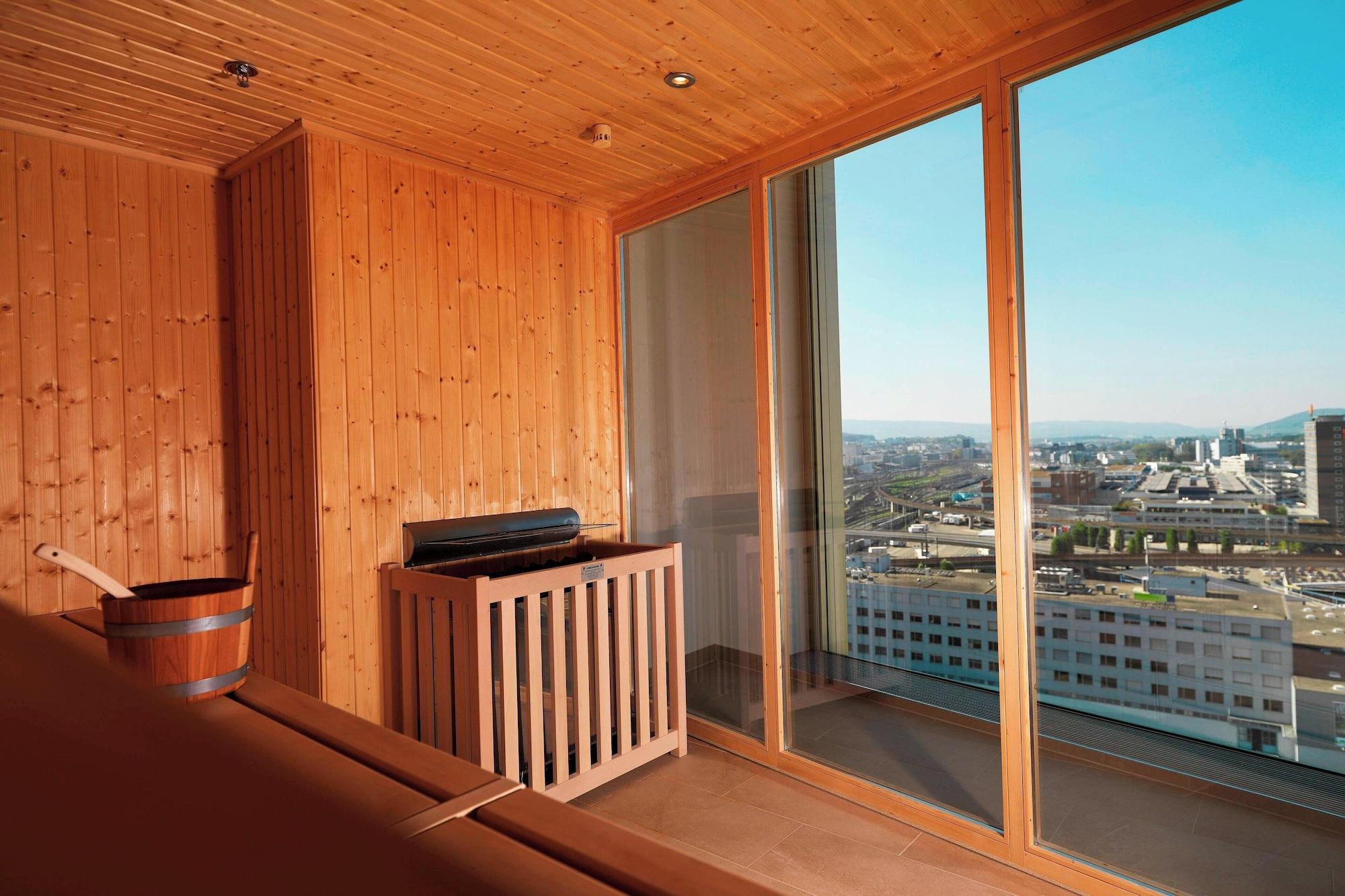 Spa Renaissance Zürich Tower Hotel