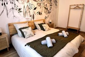 Alquiler Vacacional - Renovated historic town house