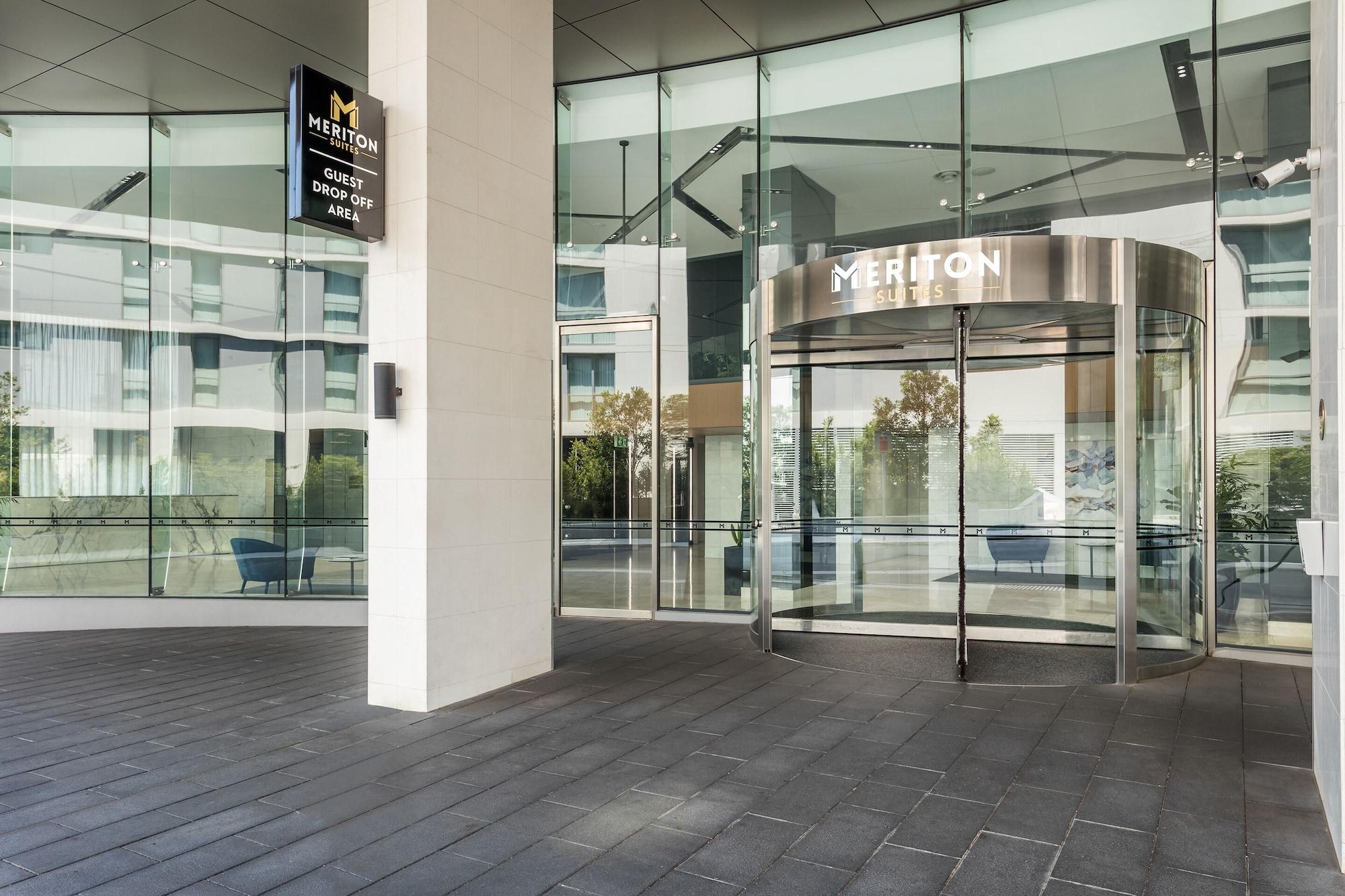 Vista Exterior Meriton Suites Mascot Central