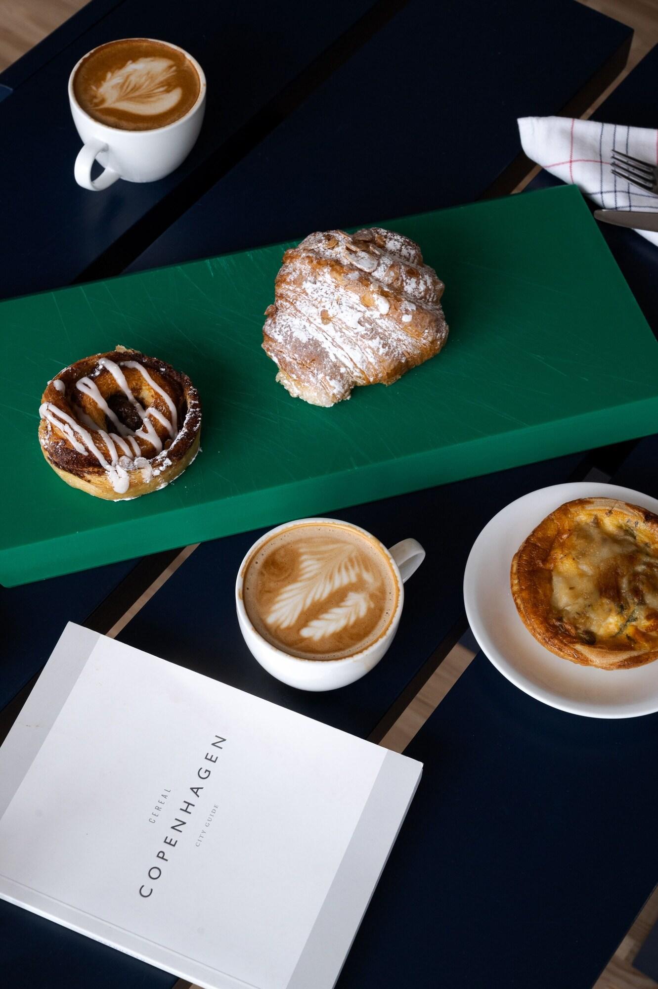 Restaurant South Studios by Daniel&Jacob's