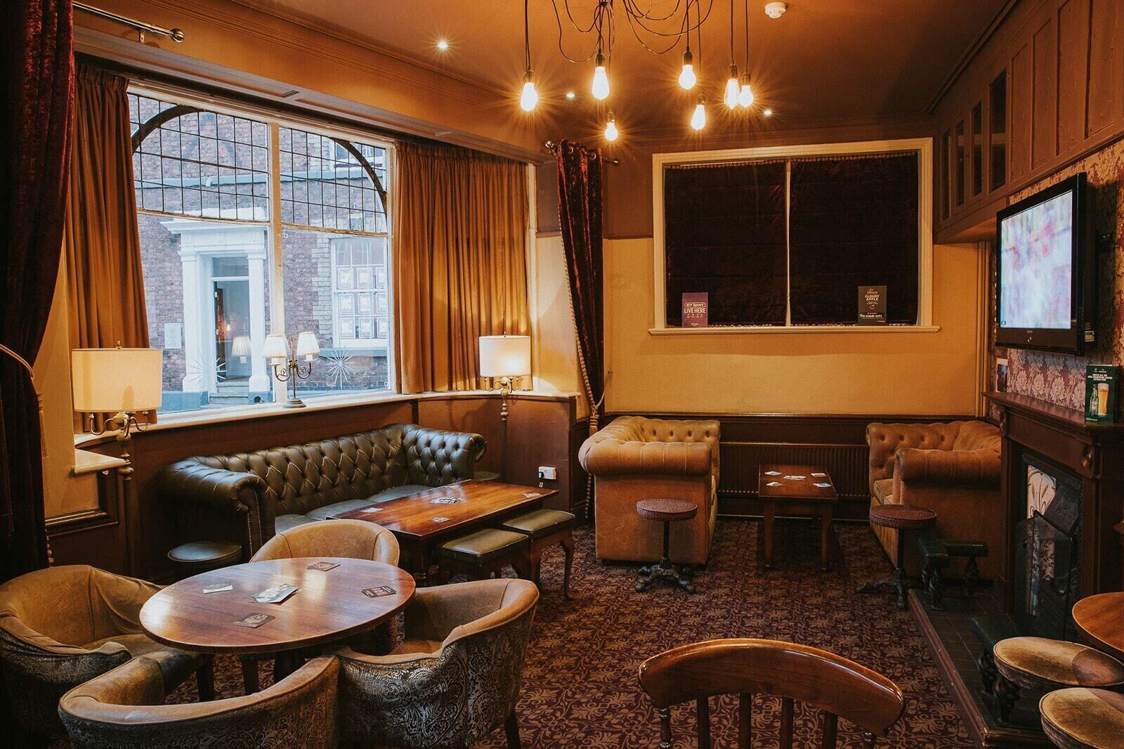 Bar/Salón The Saddle Inn