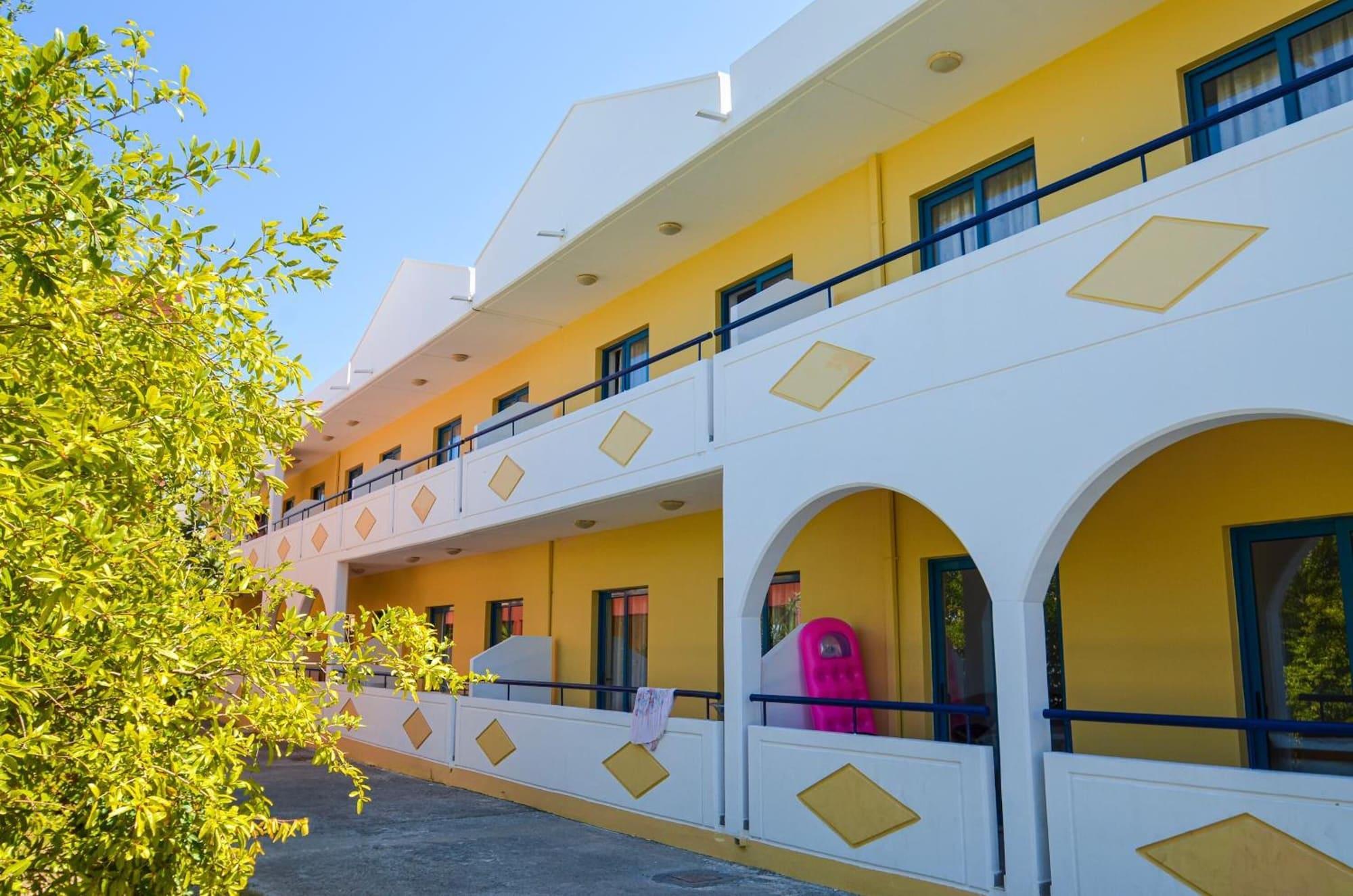 Vista Exterior Stegna Star Apartments