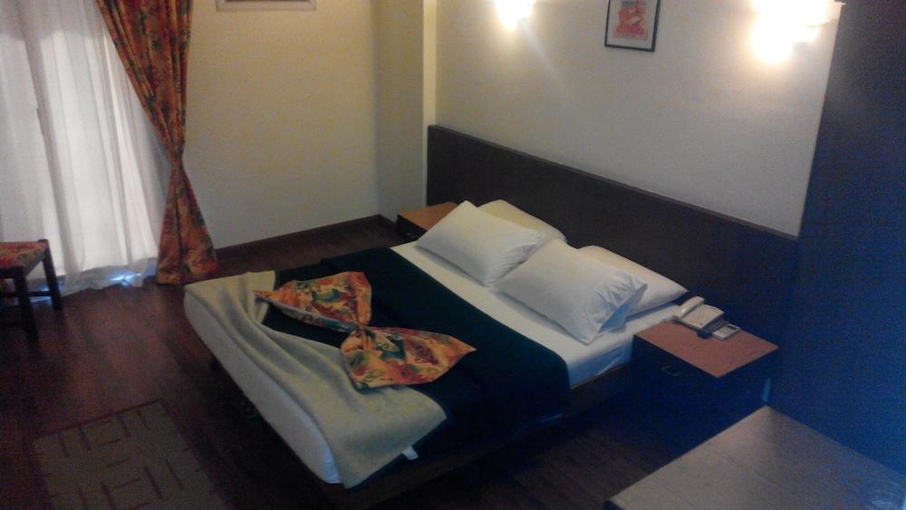 Vista Exterior King Hotel Cairo