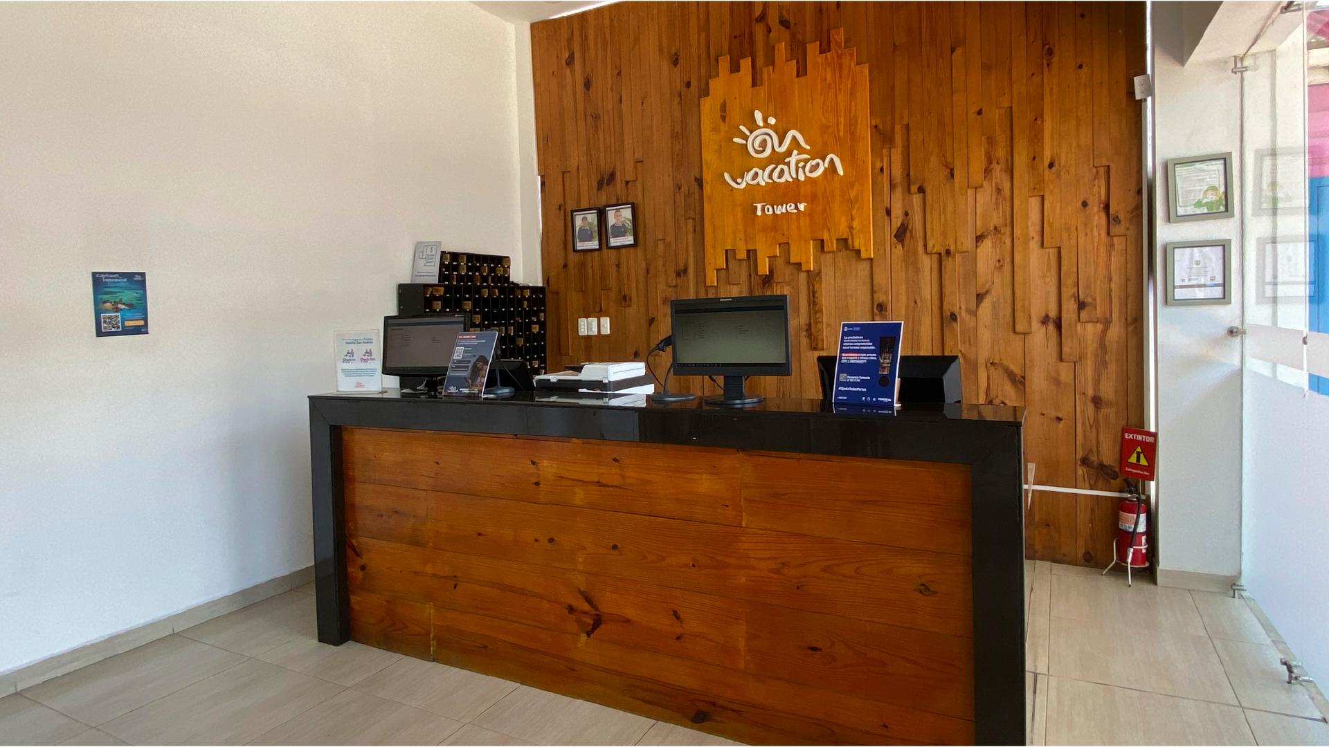 Vista Lobby Hotel Tower by On Vacation