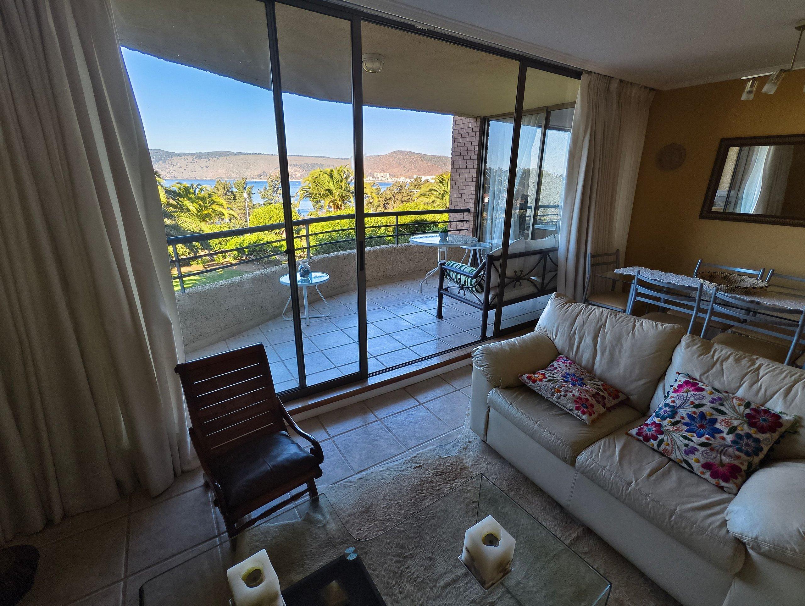 Gimnasio Amplio y hermoso departamento con vista al mar