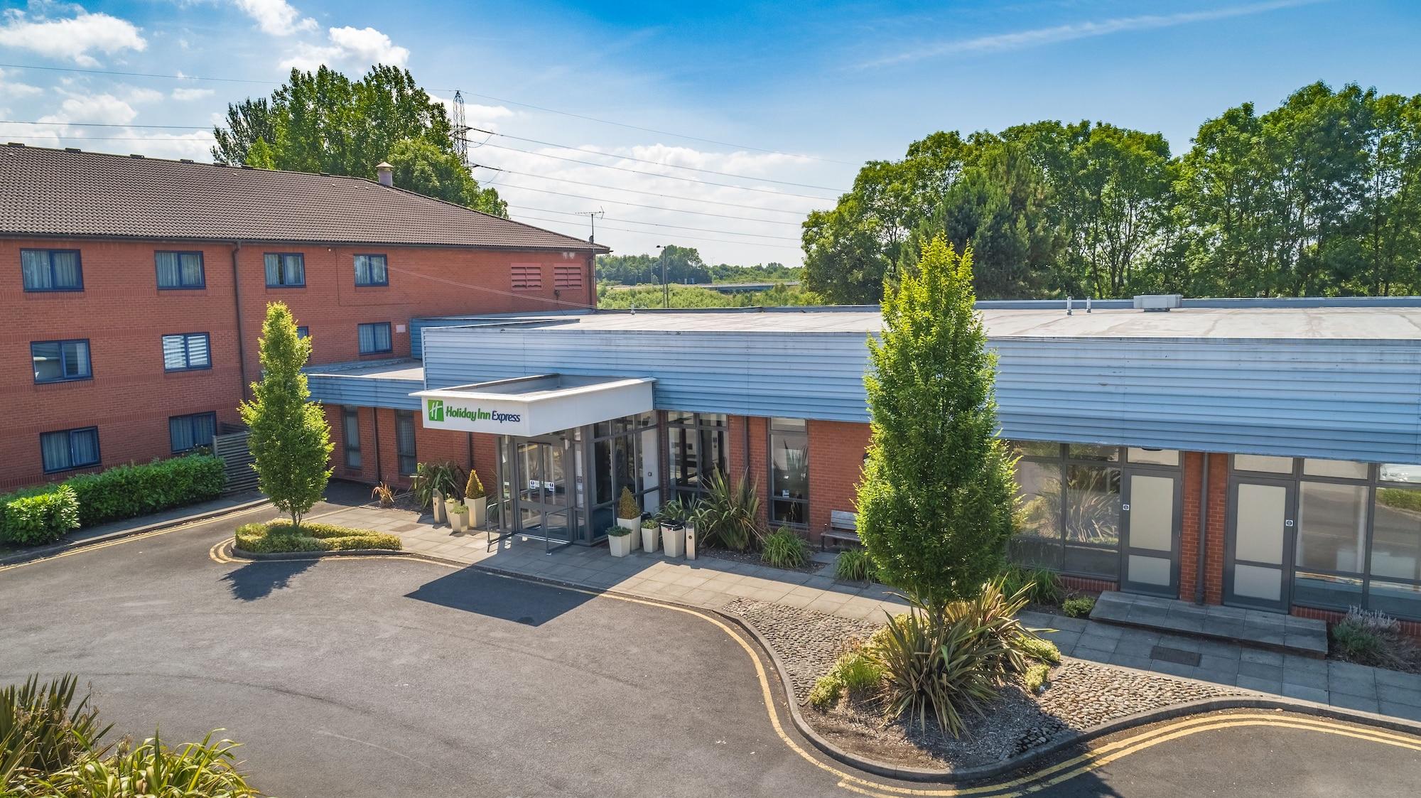 Vista Exterior Holiday Inn Express Preston - South by IHG