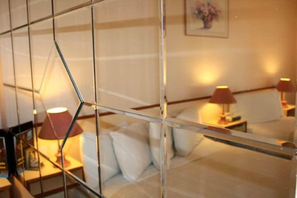 Comodidades del Alojamiento Leagues Motel