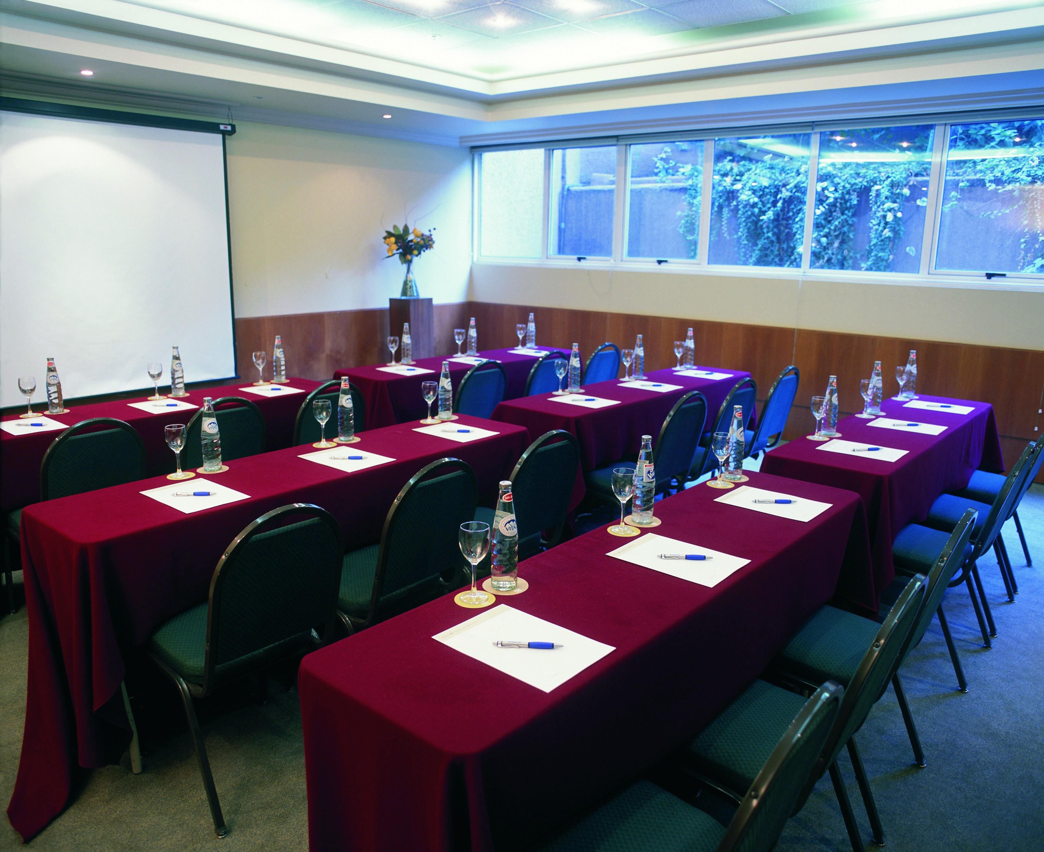 Sala de Reuniones NH Ciudad de Santiago