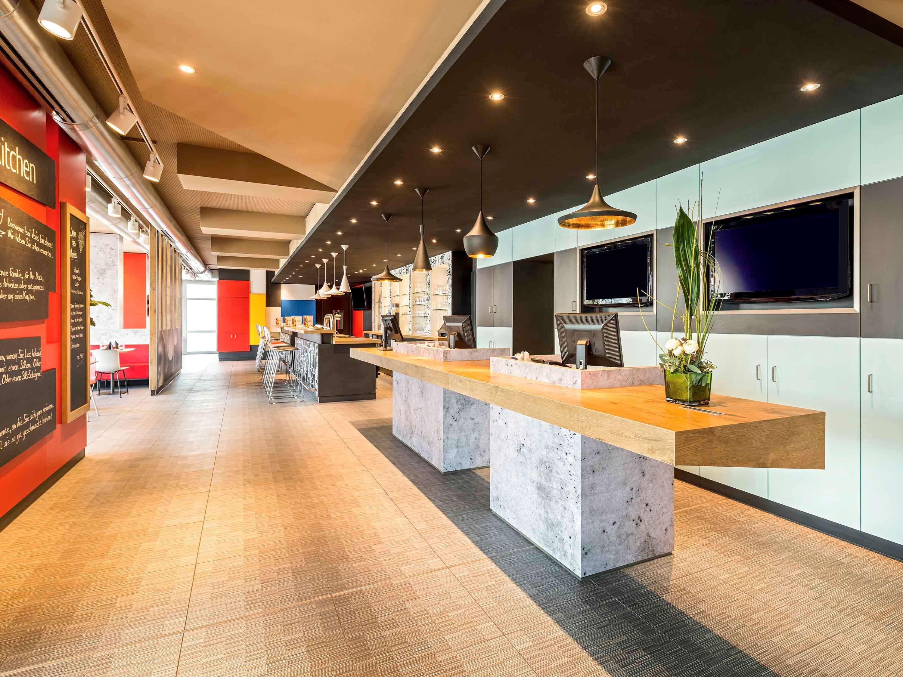 Vista Exterior ibis München Garching