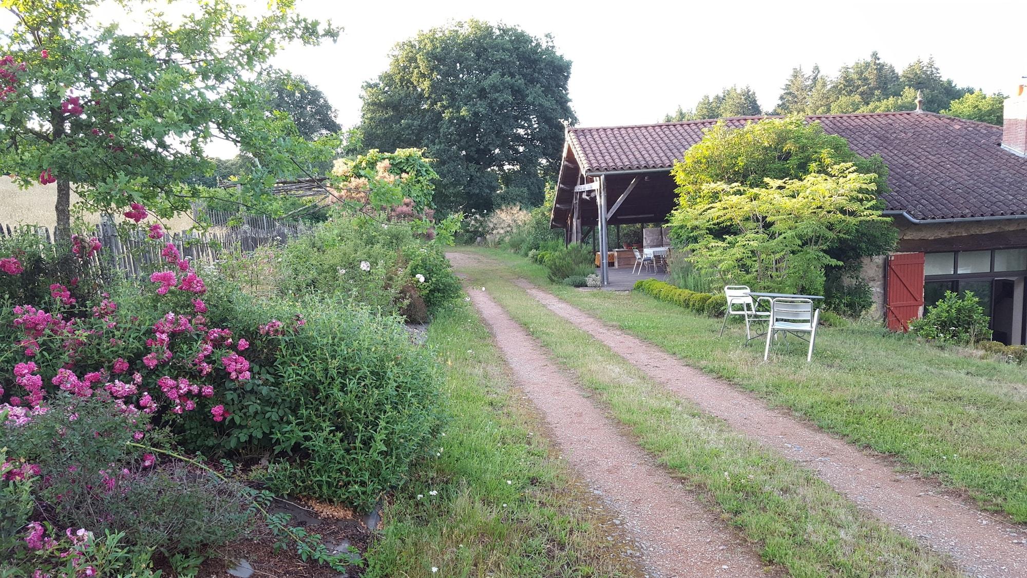 Vista Exterior Clos de l'ARTHONNET