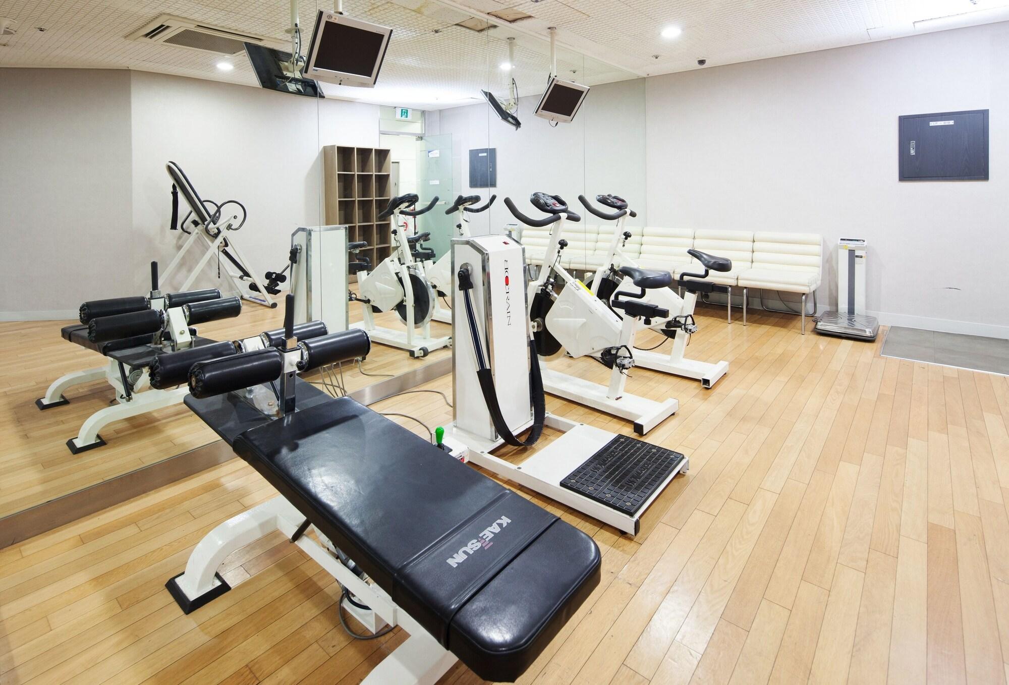 Gimnasio Uljiro Co-Op Residence