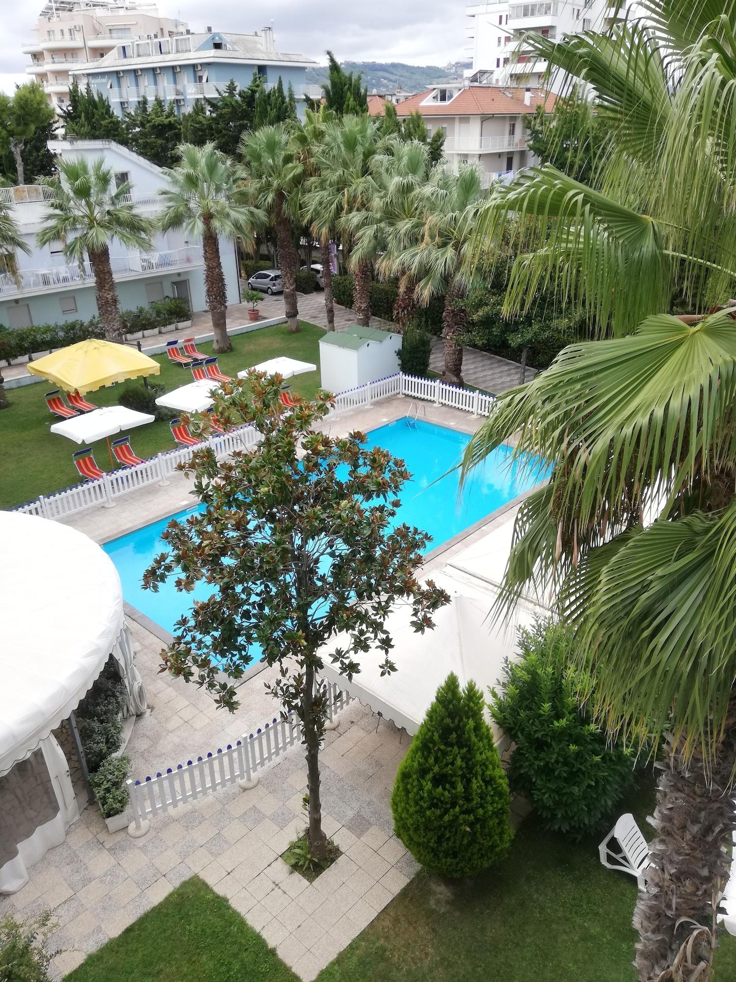Vista Piscina Centro Vacanze Domus Mater Gratiae