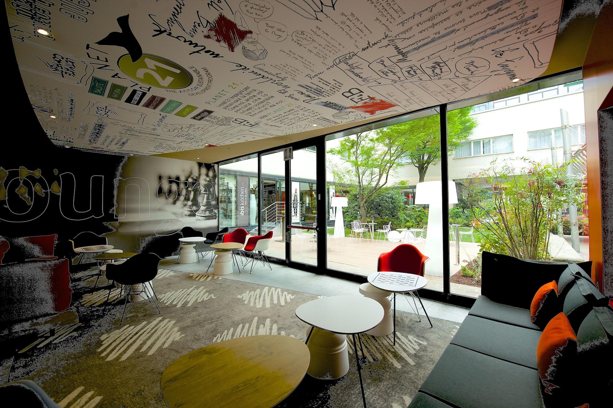 Vista Lobby ibis Milano Centro