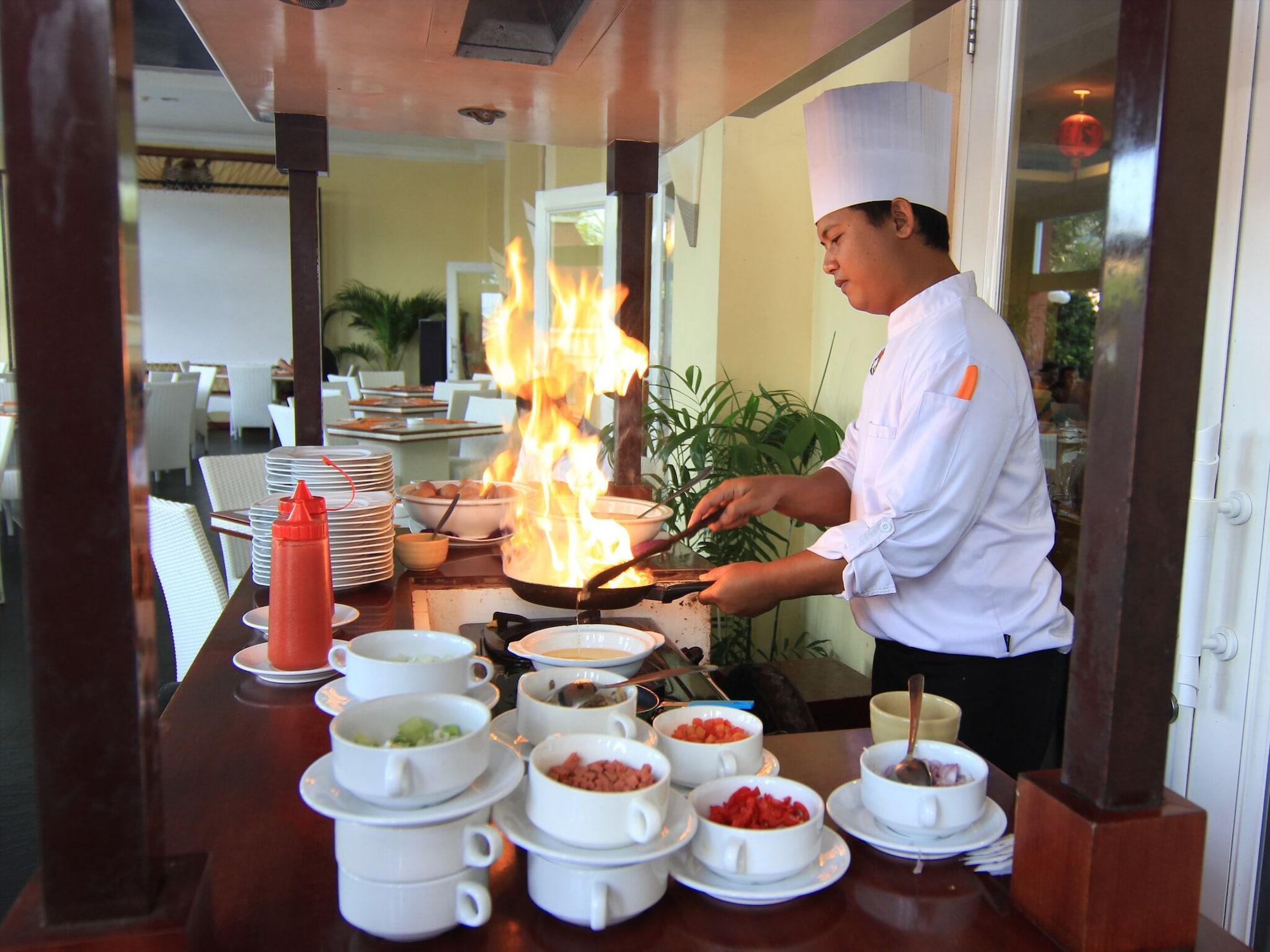 Restaurant Grand Wahid Hotel Salatiga