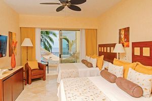 Alojamiento - 2 Bedroom Beachside Condo with Jacuzzi