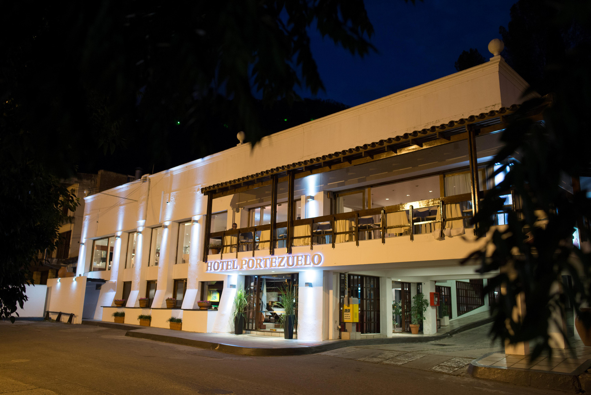 Vista Exterior Portezuelo Hotel