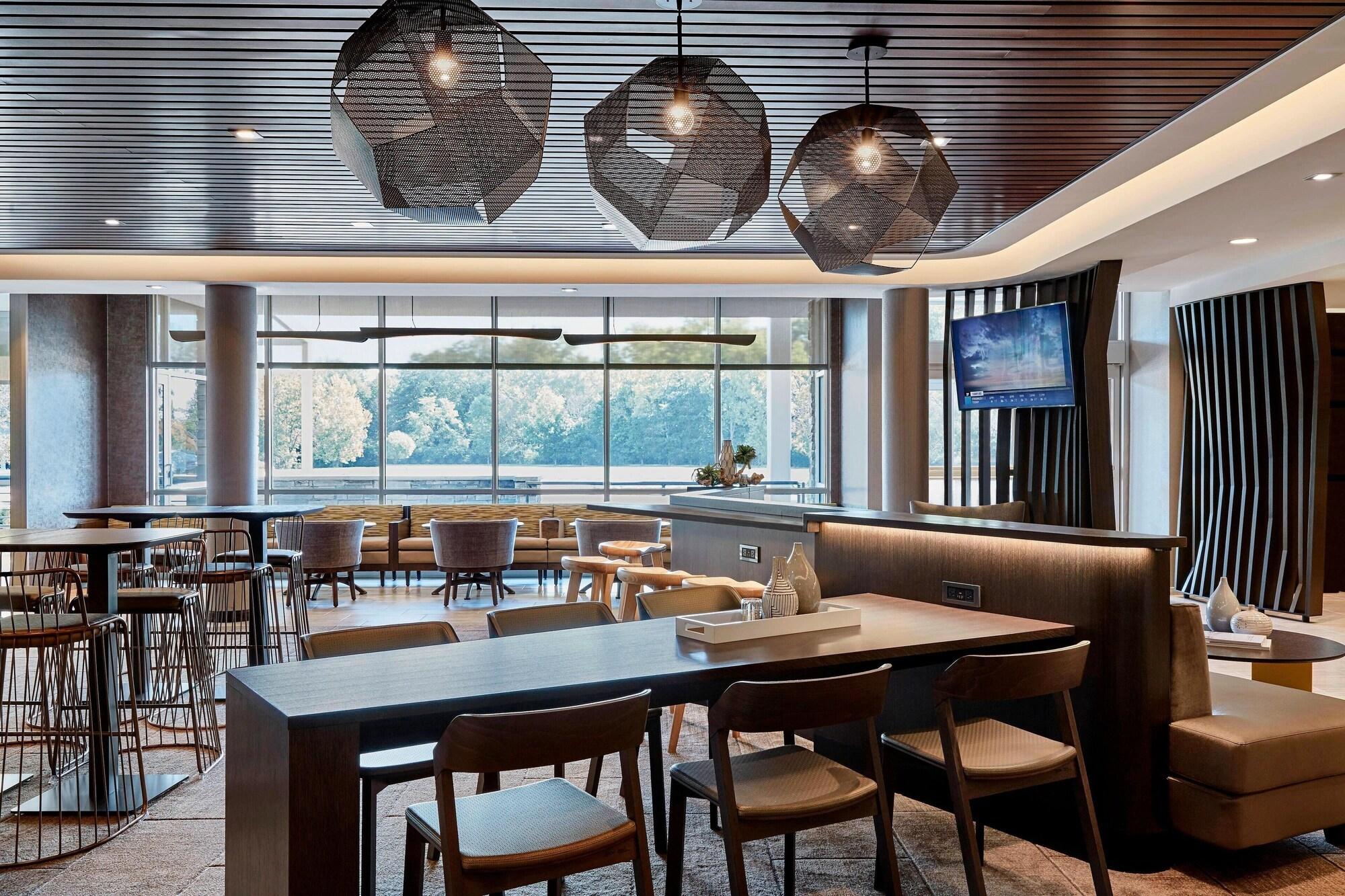 Bar/Lounge SpringHill Suites by Marriott Austin Northwest/Research Blvd.