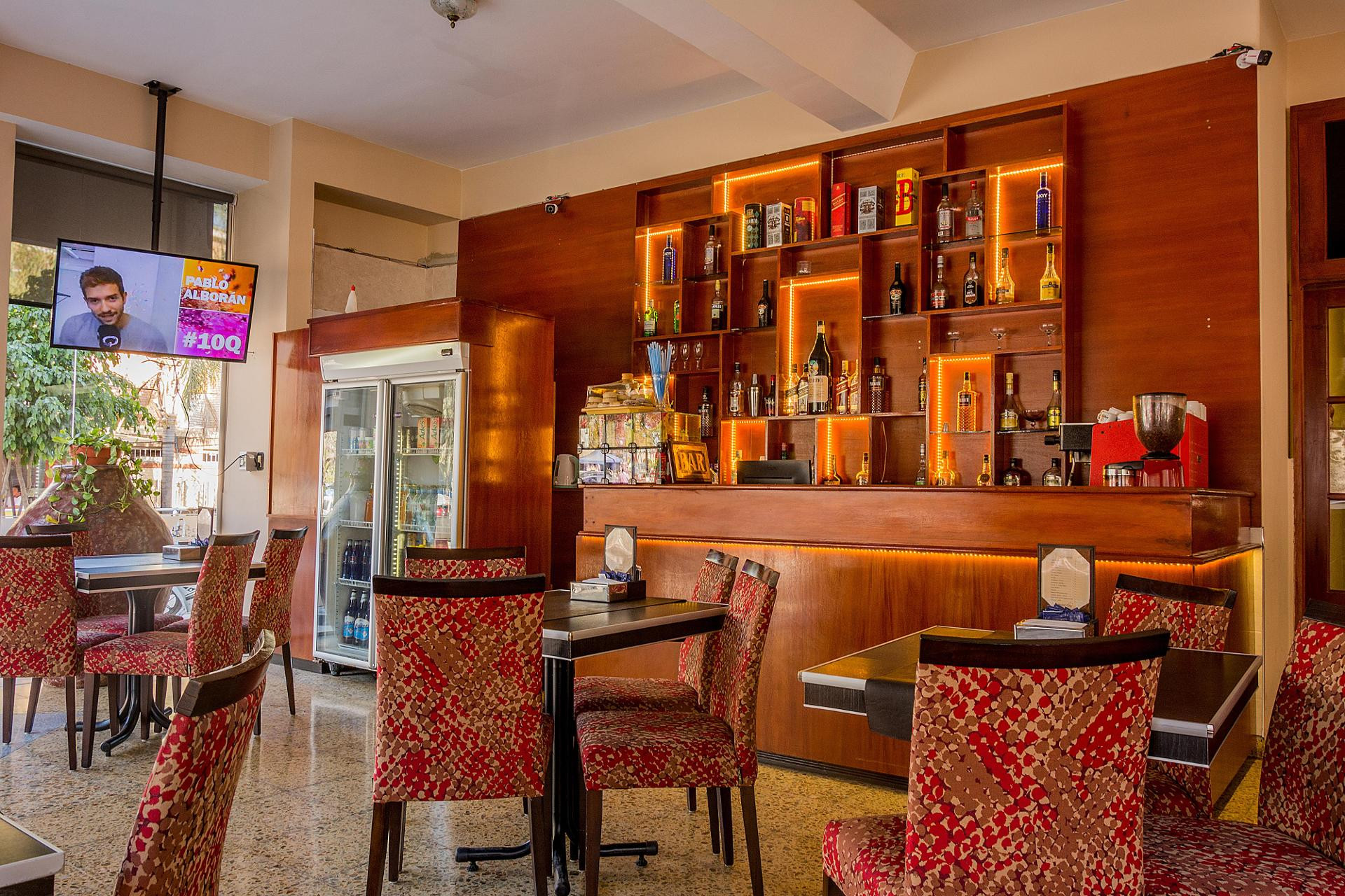Bar/Salón Grand City Hotel