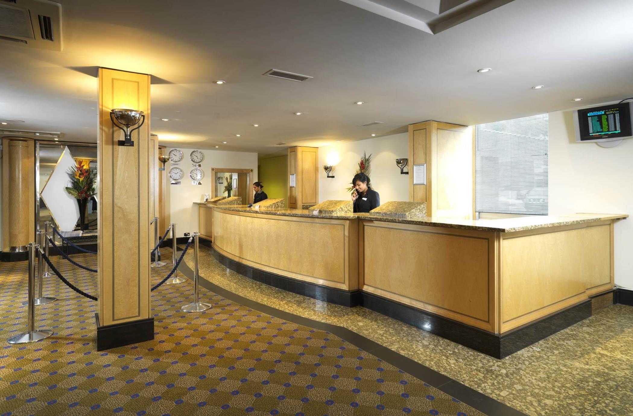 Vista Lobby Thistle London Heathrow Terminal 5