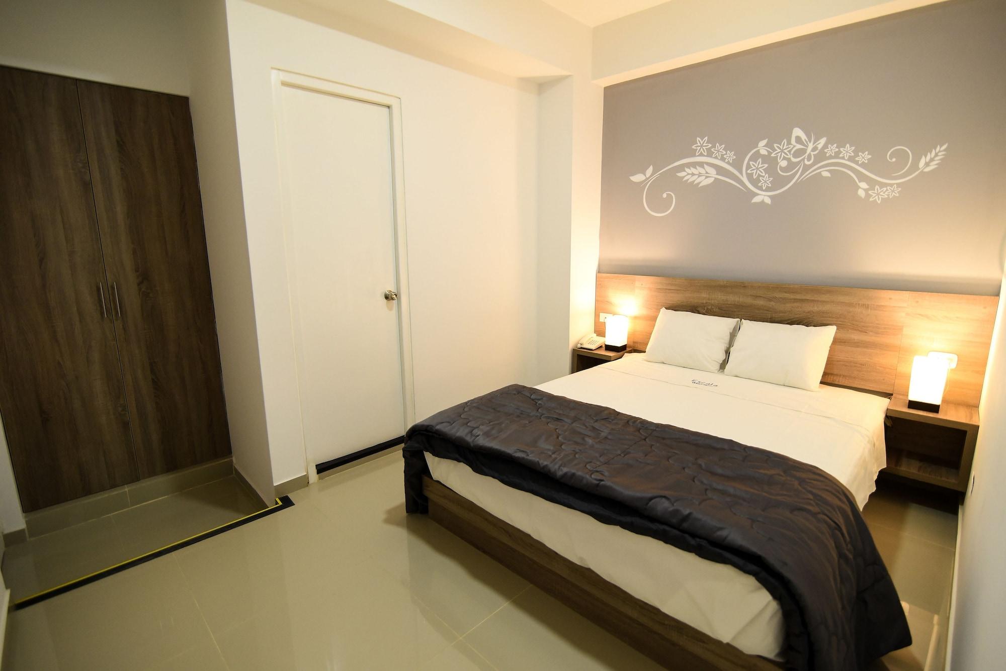 Varios Hotel Escala