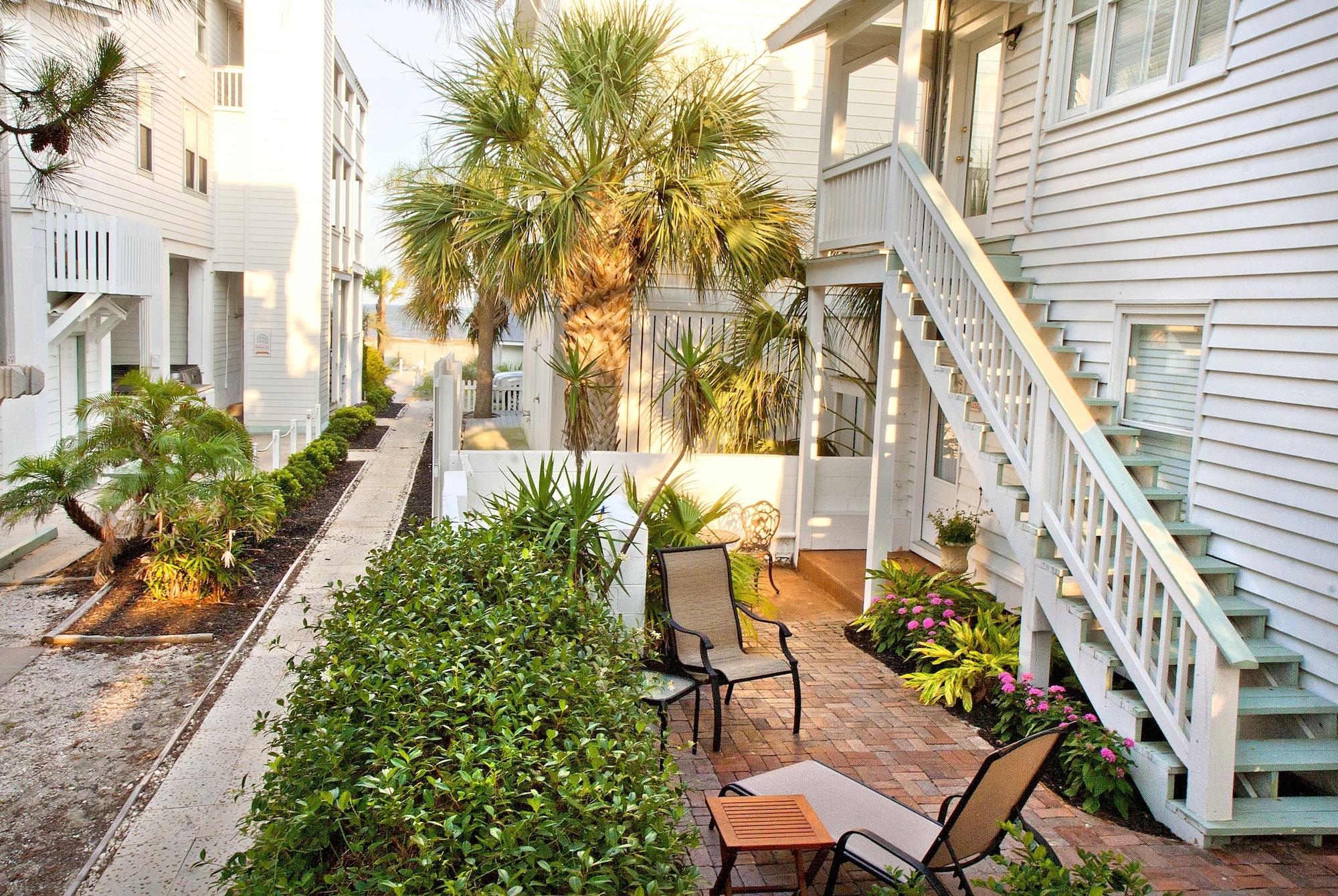 Vista Lobby DeSoto Beach Gardens