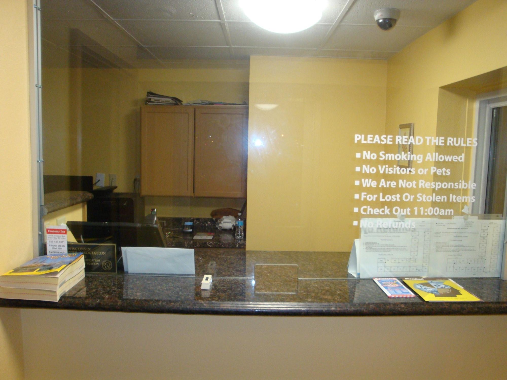 Vista Lobby Economy Inn