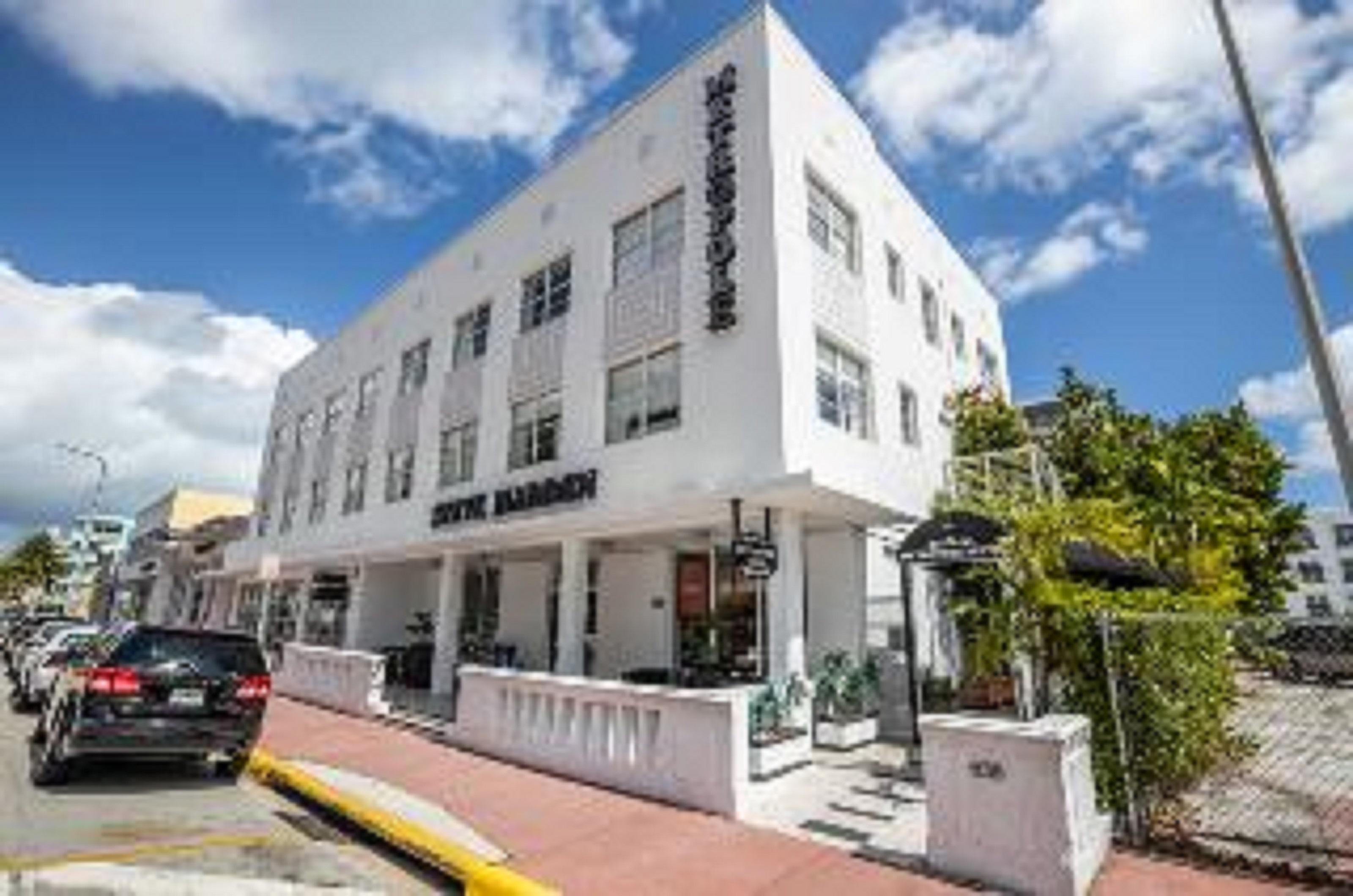 Vista Exterior Metropole Suites South Beach
