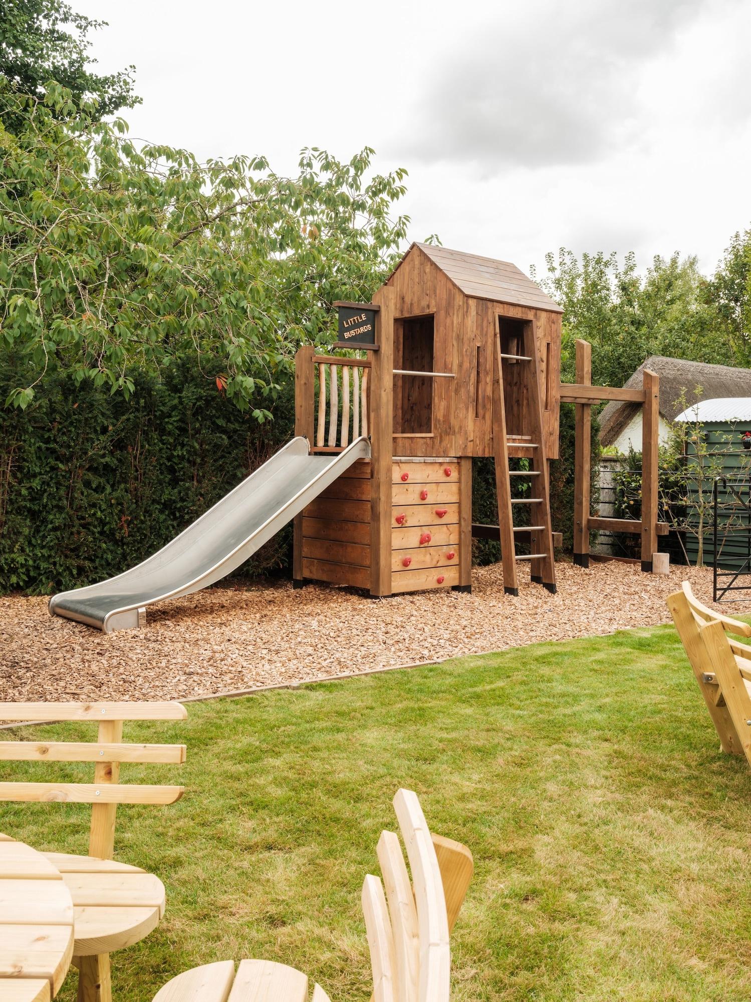 Instalaciones Recreativas The Great Bustard