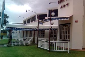 Alojamiento - Hotel Lihuel Calel