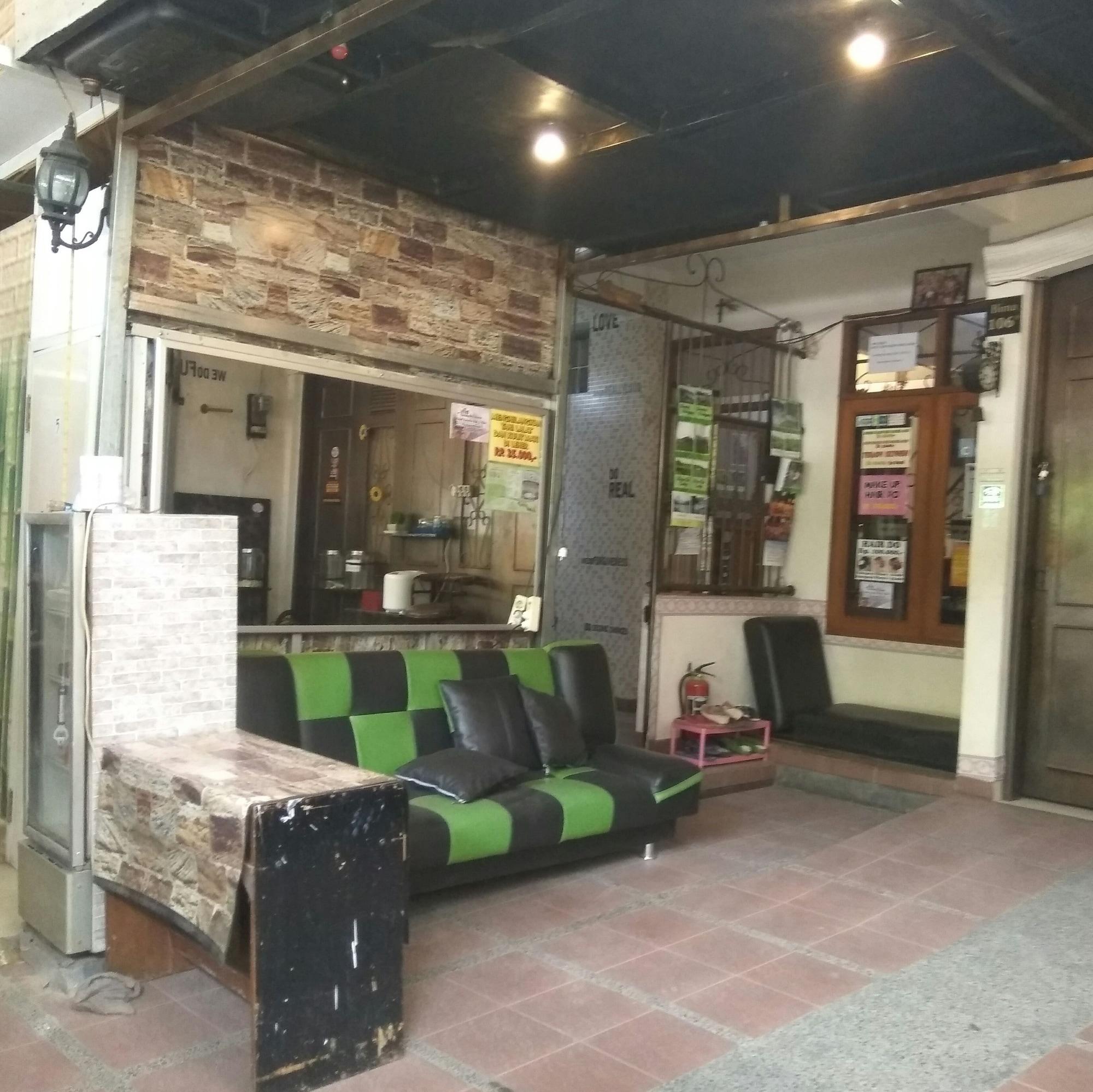 Varios Peony Guesthouse