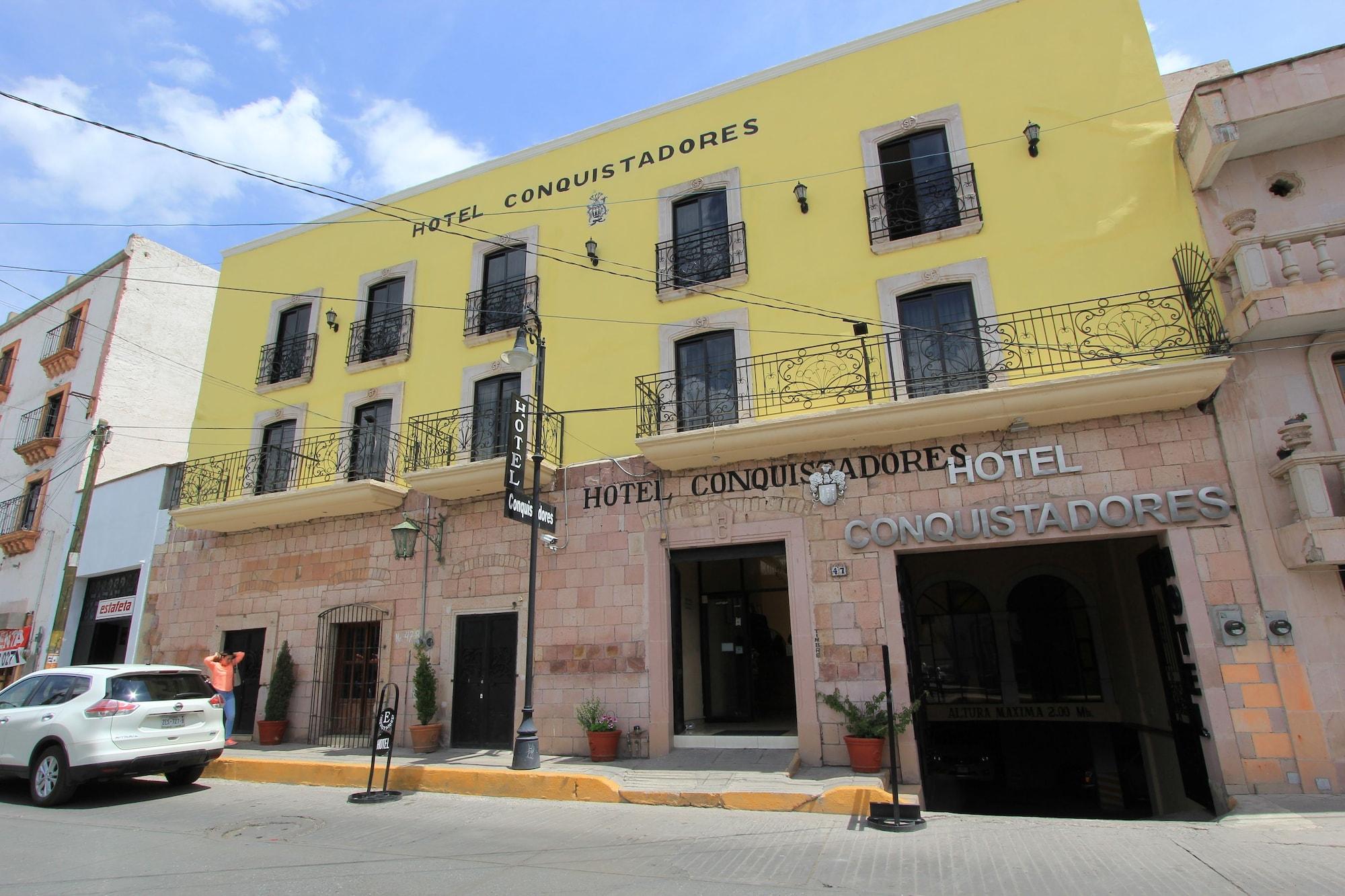 Vista Exterior Hotel Conquistadores