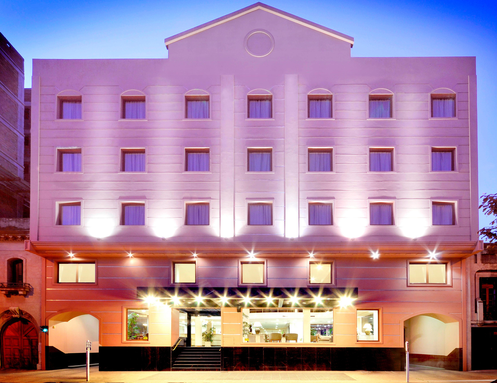 Vista Exterior Hotel Argos