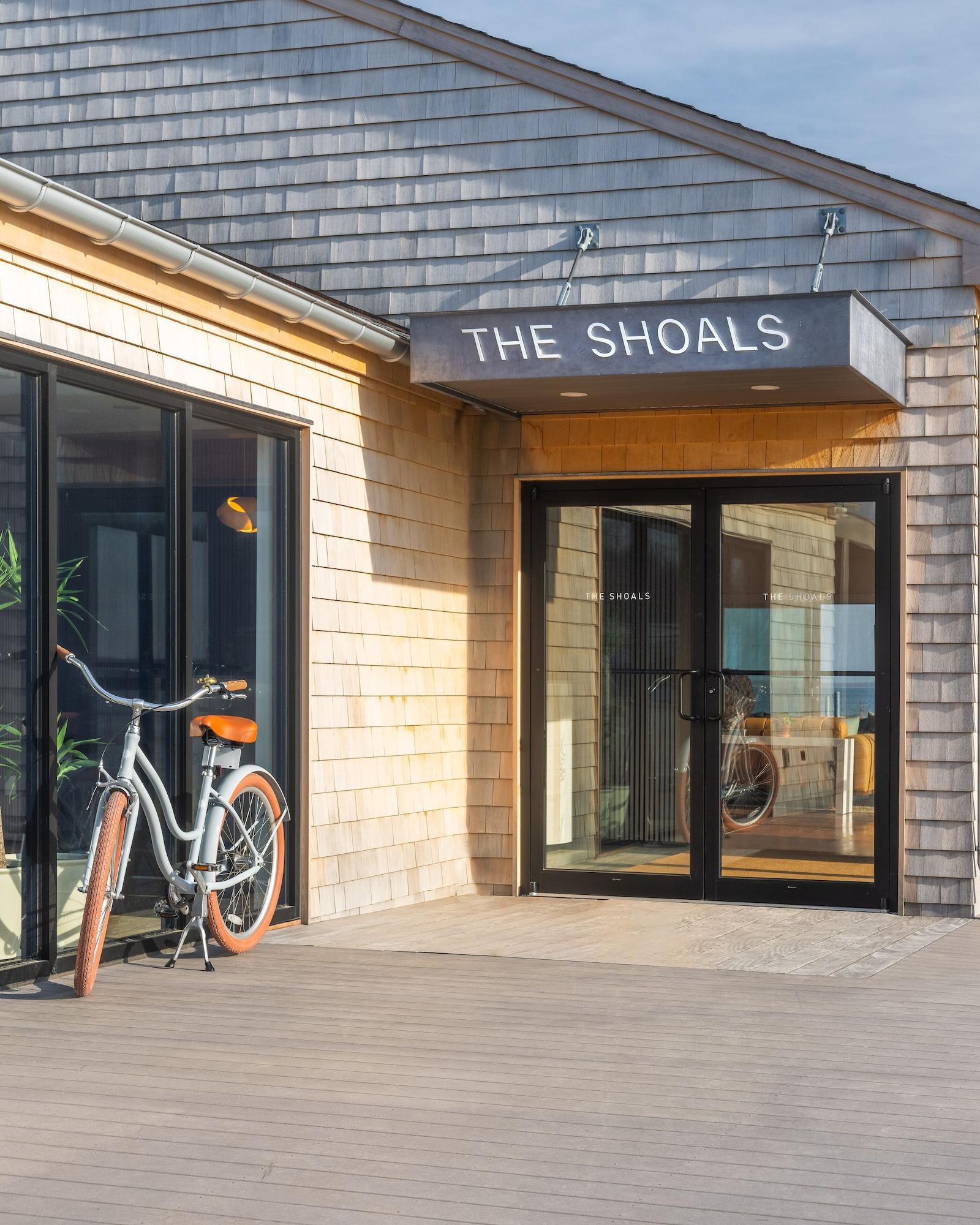 Varios The Shoals Suites and Slips