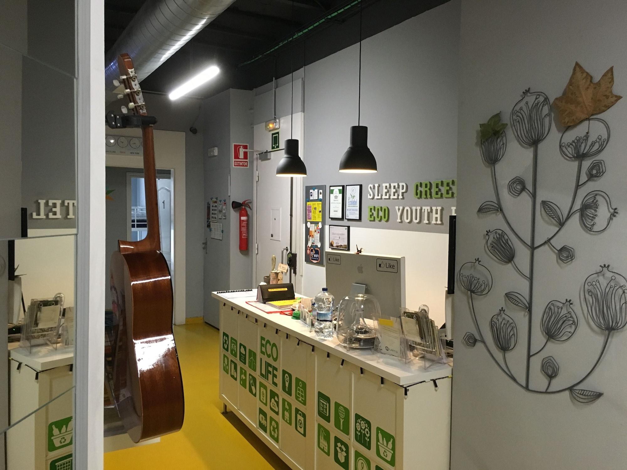 Varios Sleep Green - Certified Eco Youth Hostel Barcelona