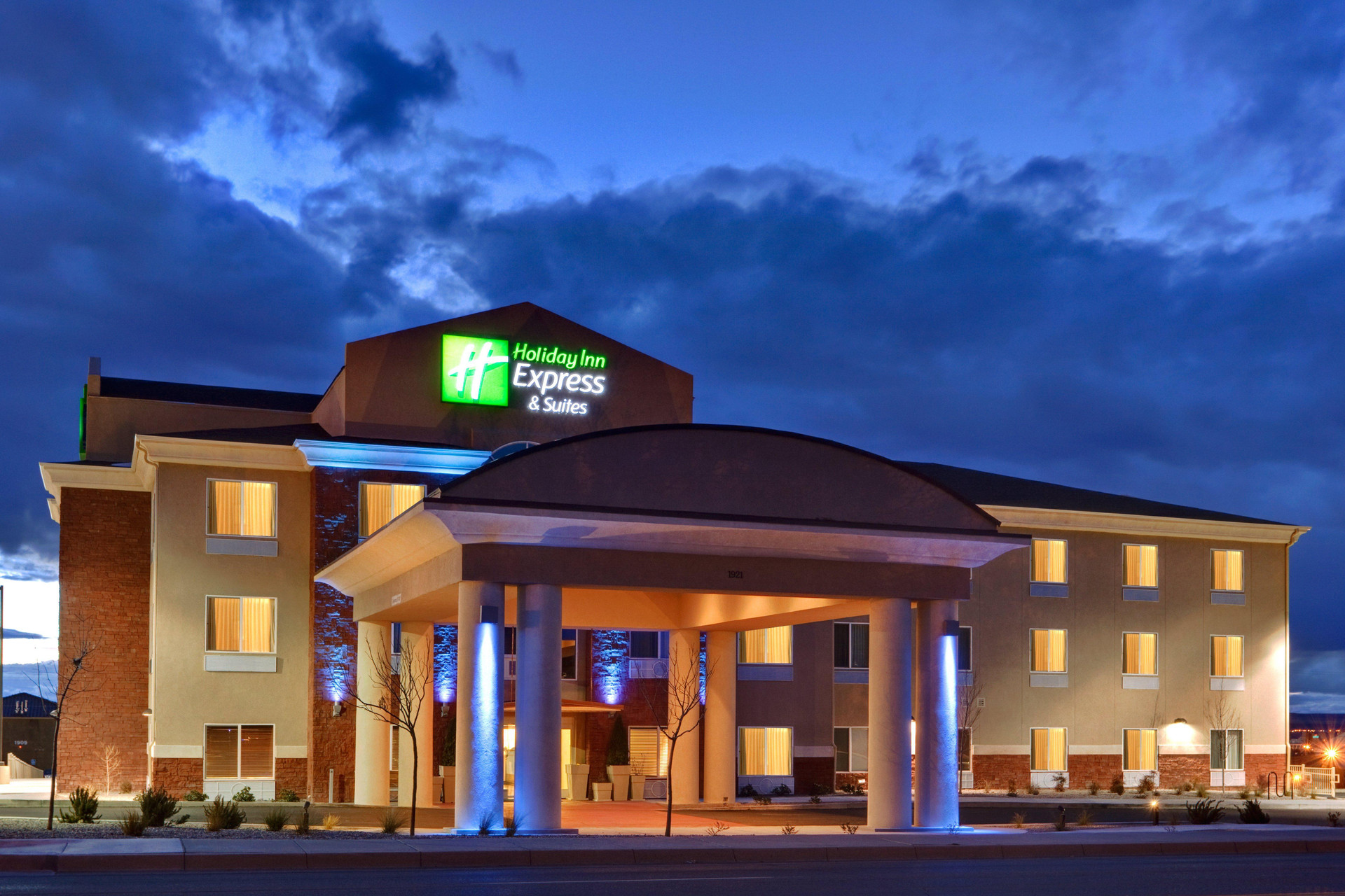 Vista Exterior Holiday Inn Express Hotel & Suites Albuquerque Airport by IHG