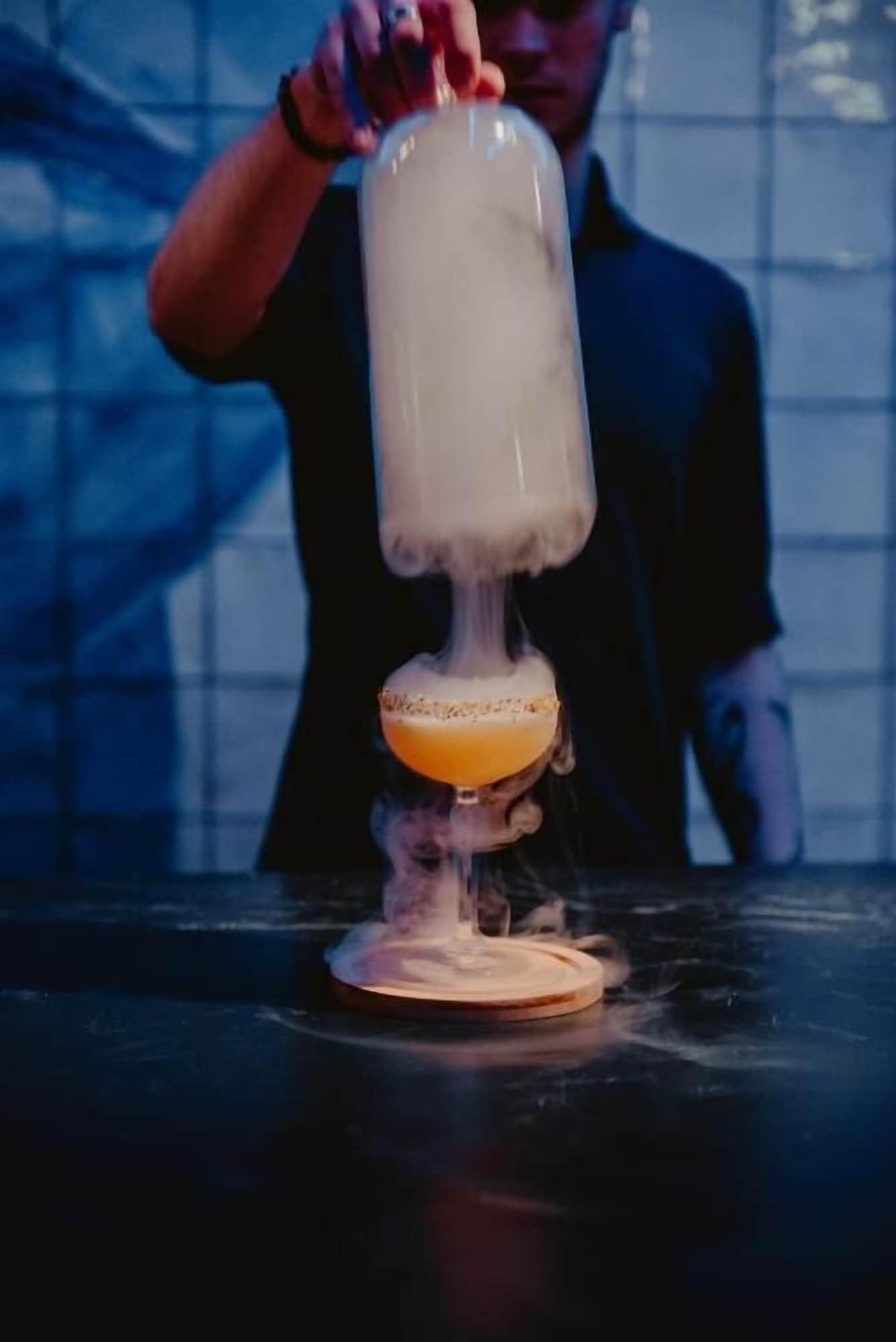 Bar/Salón Boutique Hotels MANNA & Blue