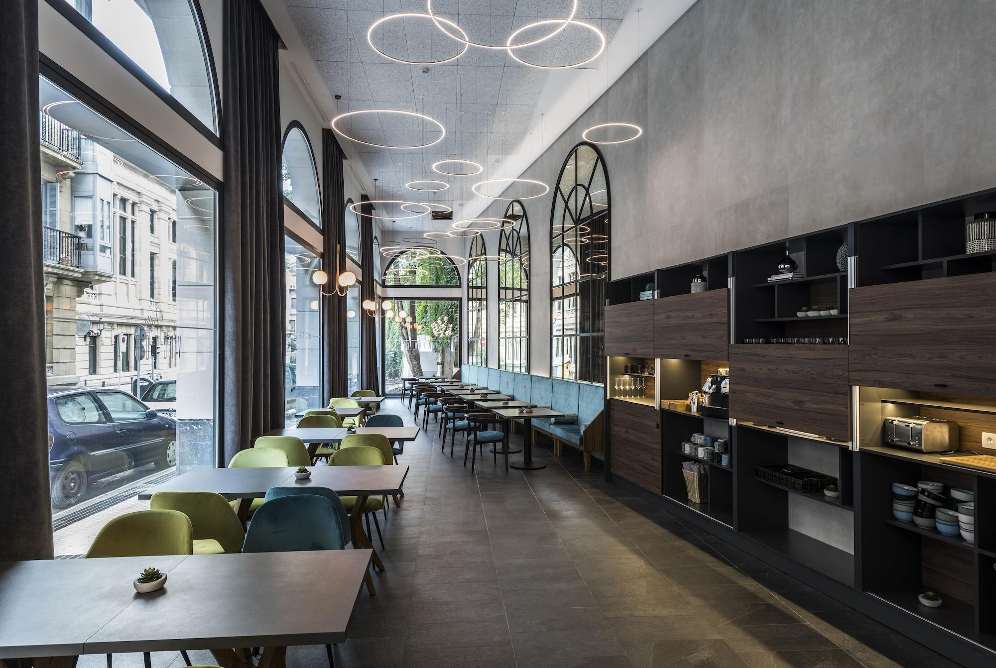 Restaurant Intelier Victoria Hotel by Intelier Hotels & Suites