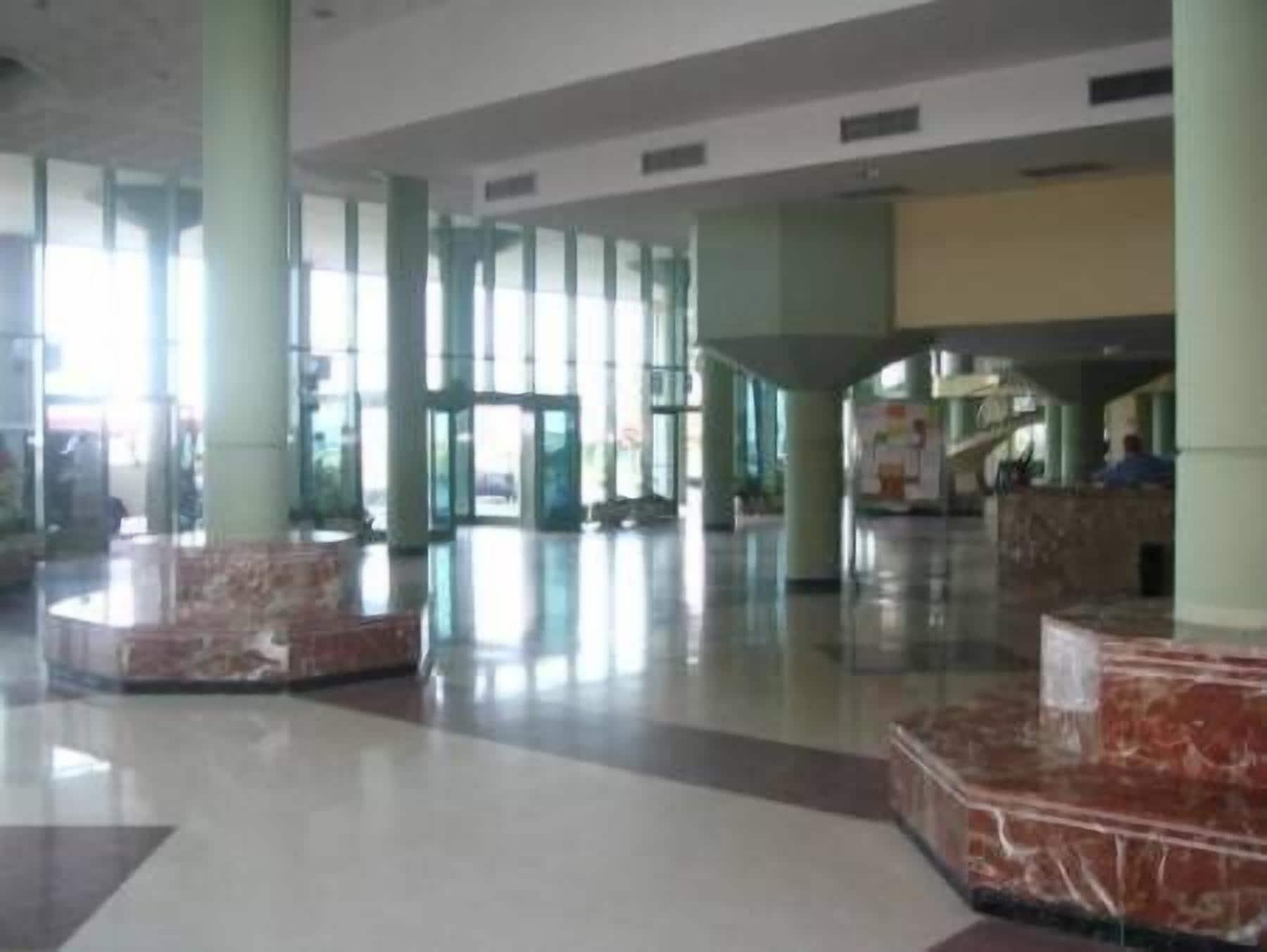 Vista Lobby Patacona Green Holiday