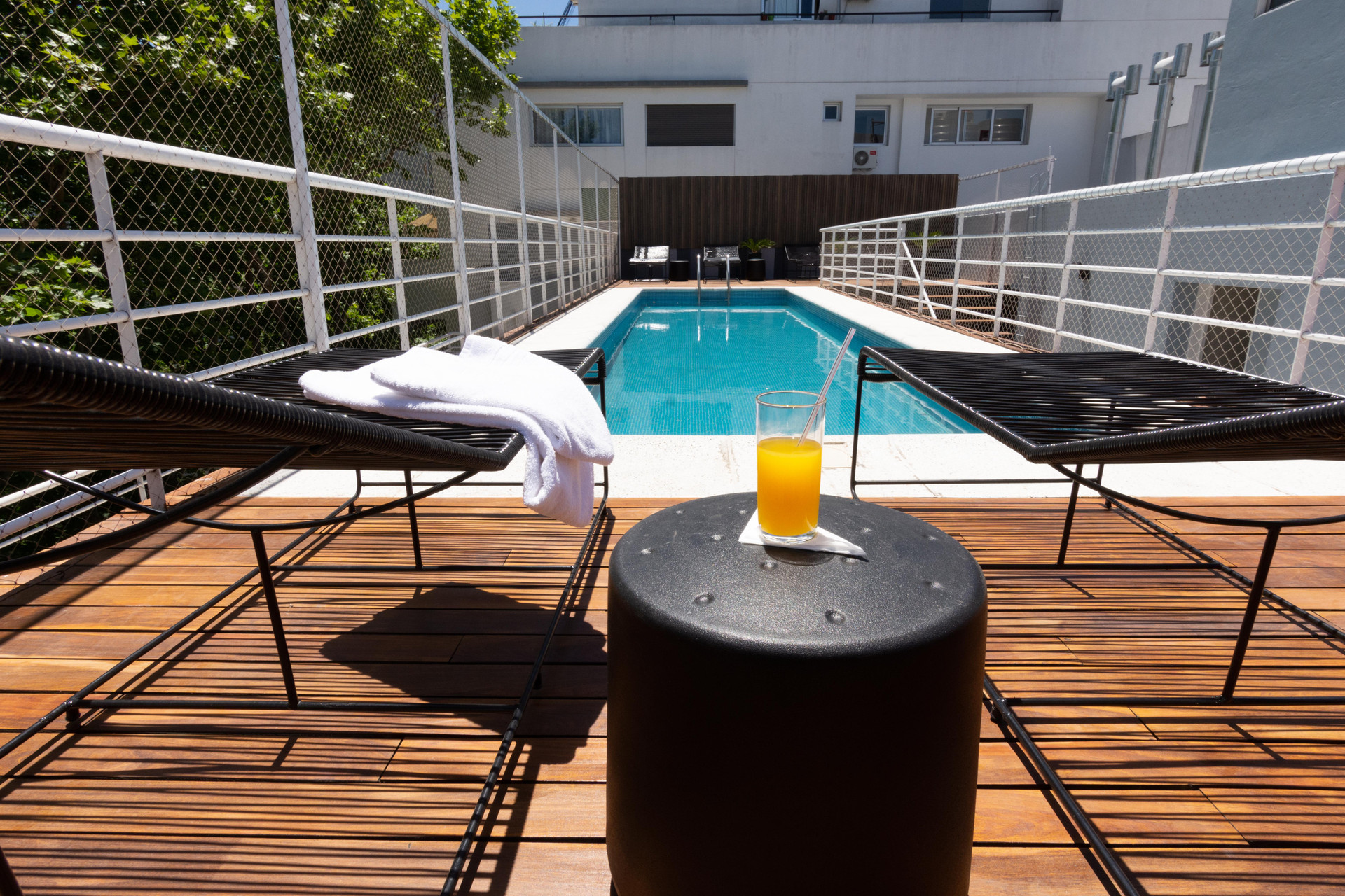 Vista Piscina Hotel Bys Palermo