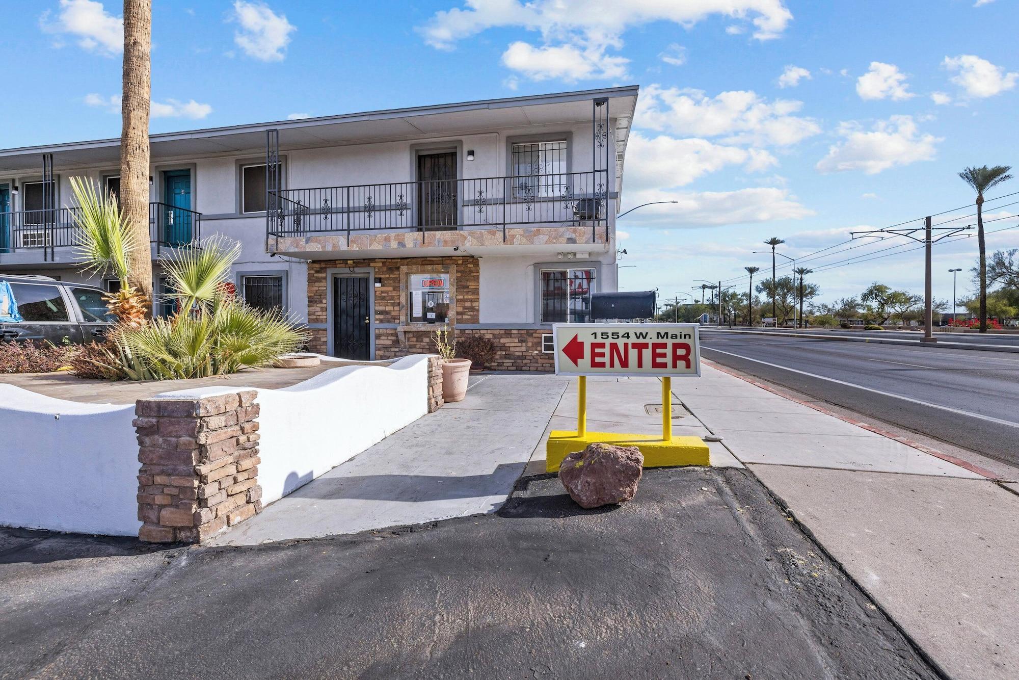 Comodidades del Alojamiento American Executive Inn