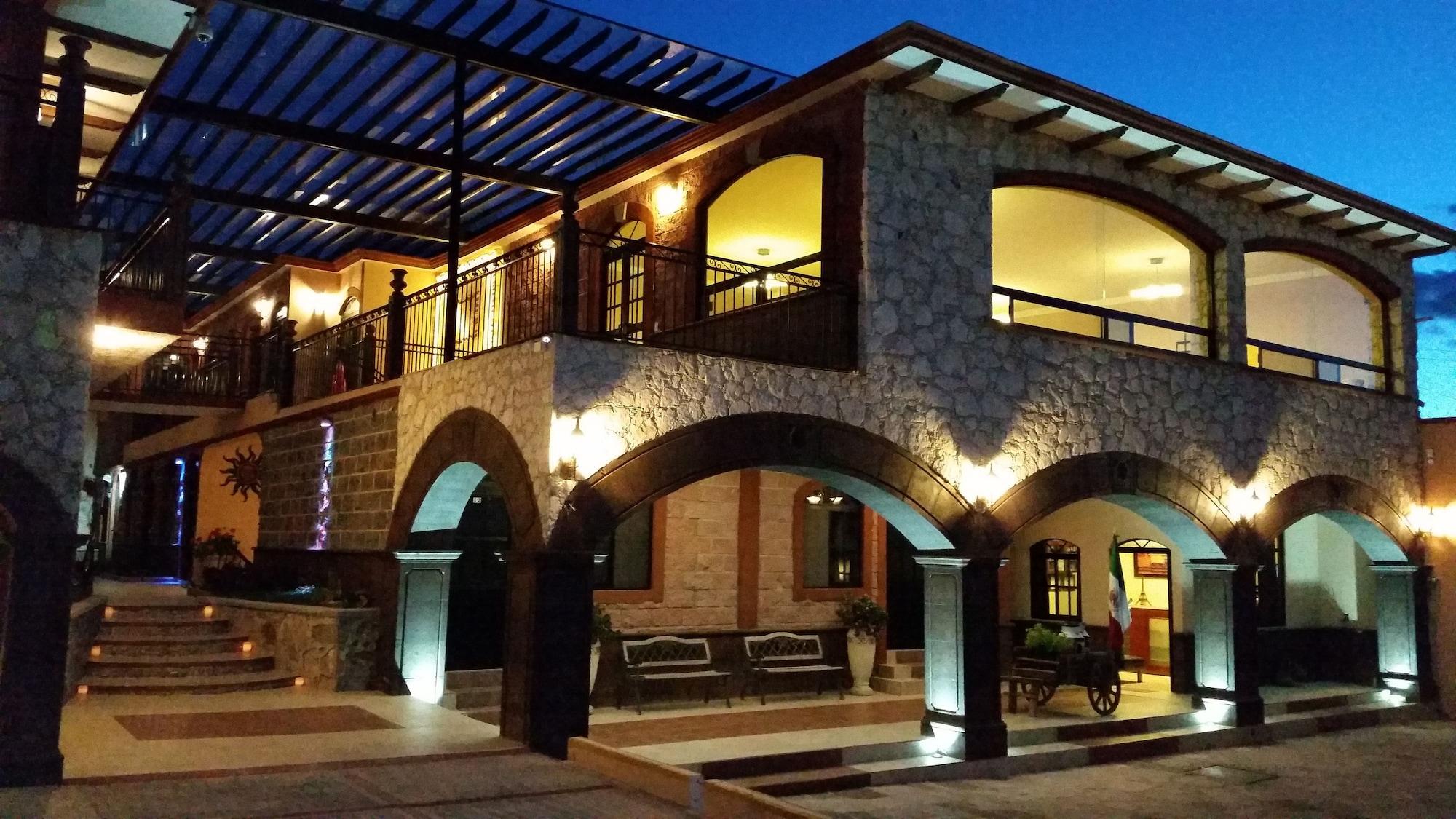 Vista Exterior Hotel Villa Bernal